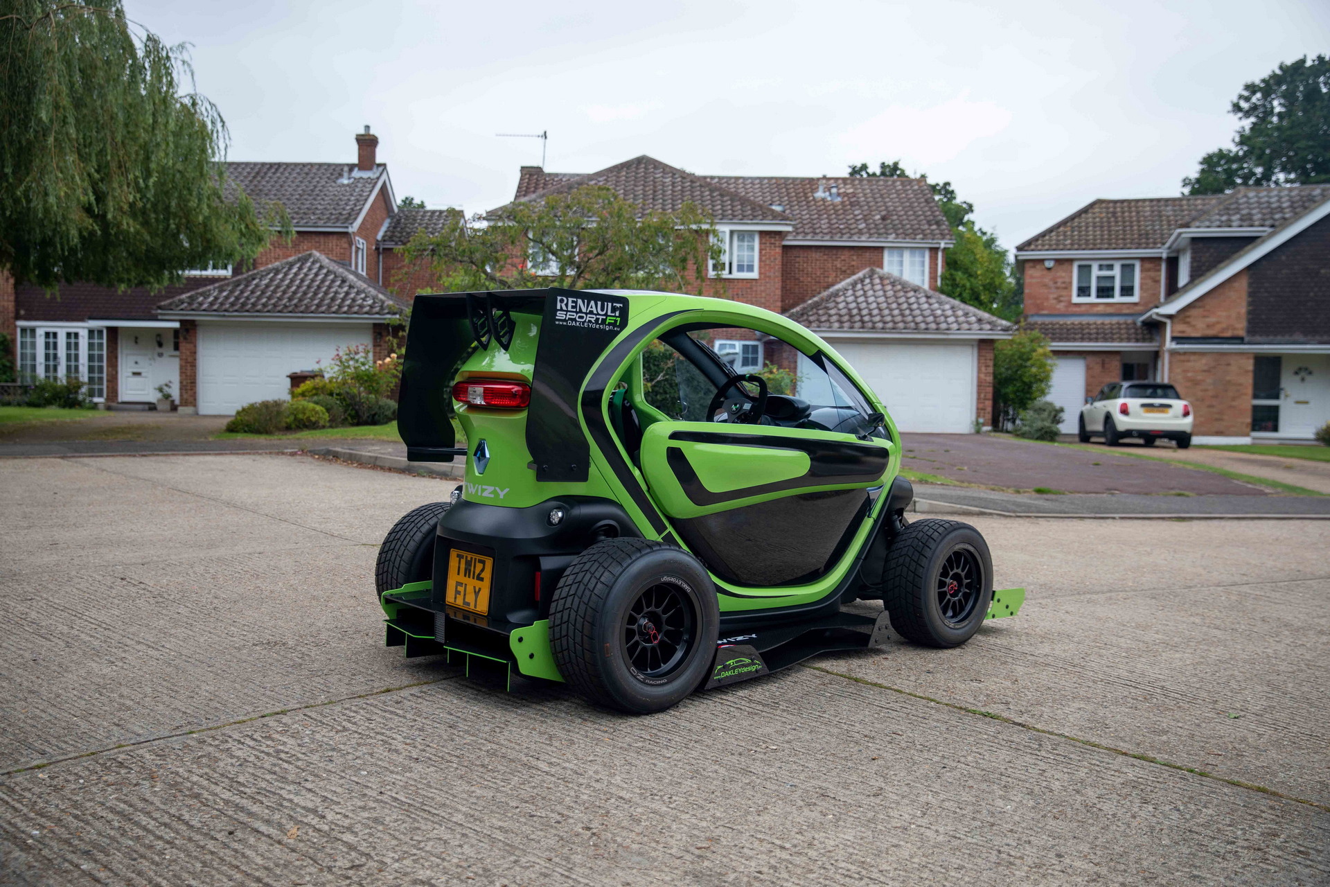 This 1-Of-5 Custom Renault Twizy Is Doing Its Best Impression Of An F1 Car