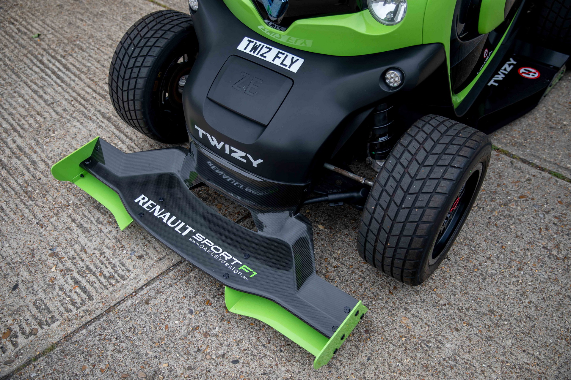 This 1-Of-5 Custom Renault Twizy Is Doing Its Best Impression Of An F1 Car