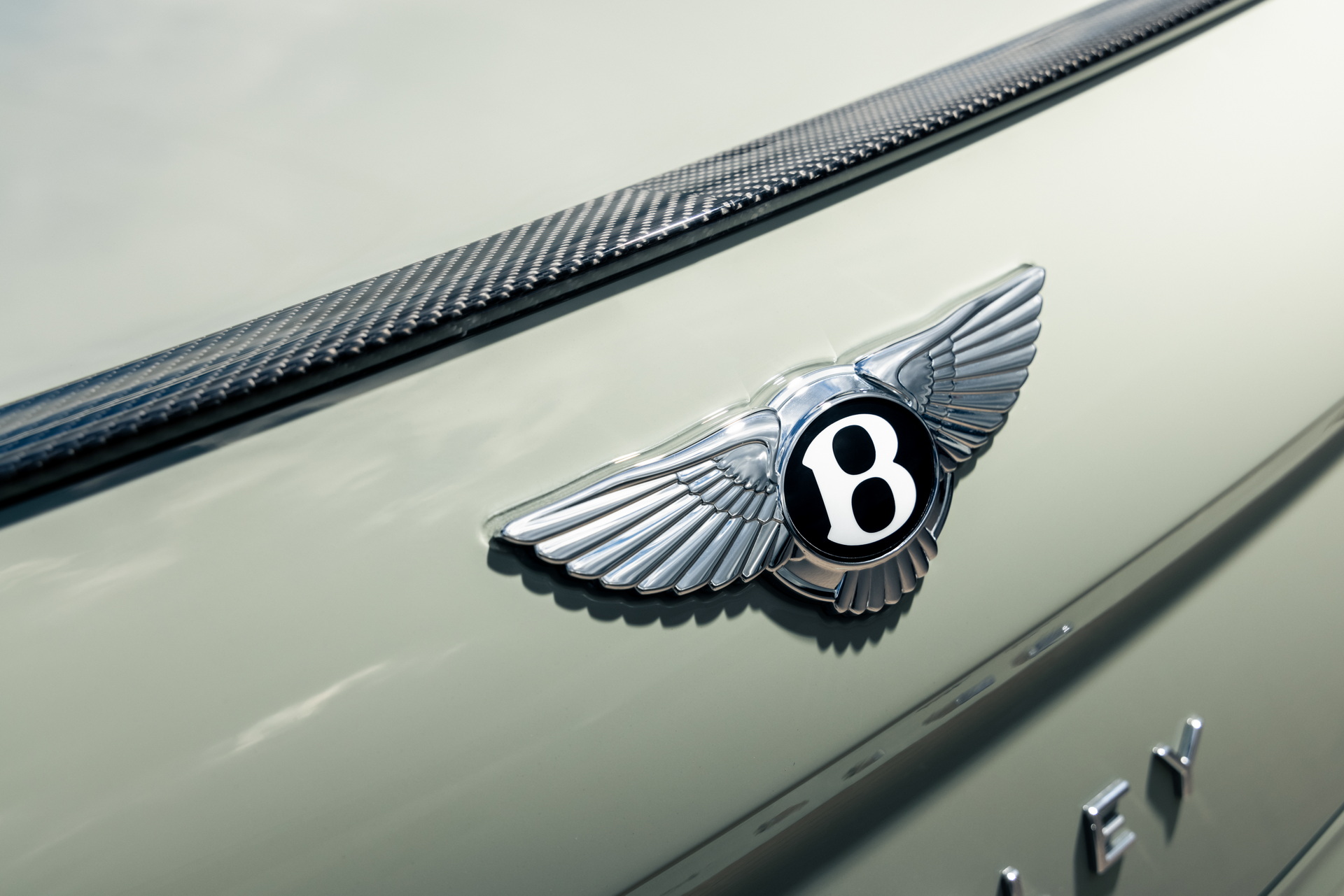Bentley Reintroduces Four Heritage Colors Dating All The Way Back To The 1930s