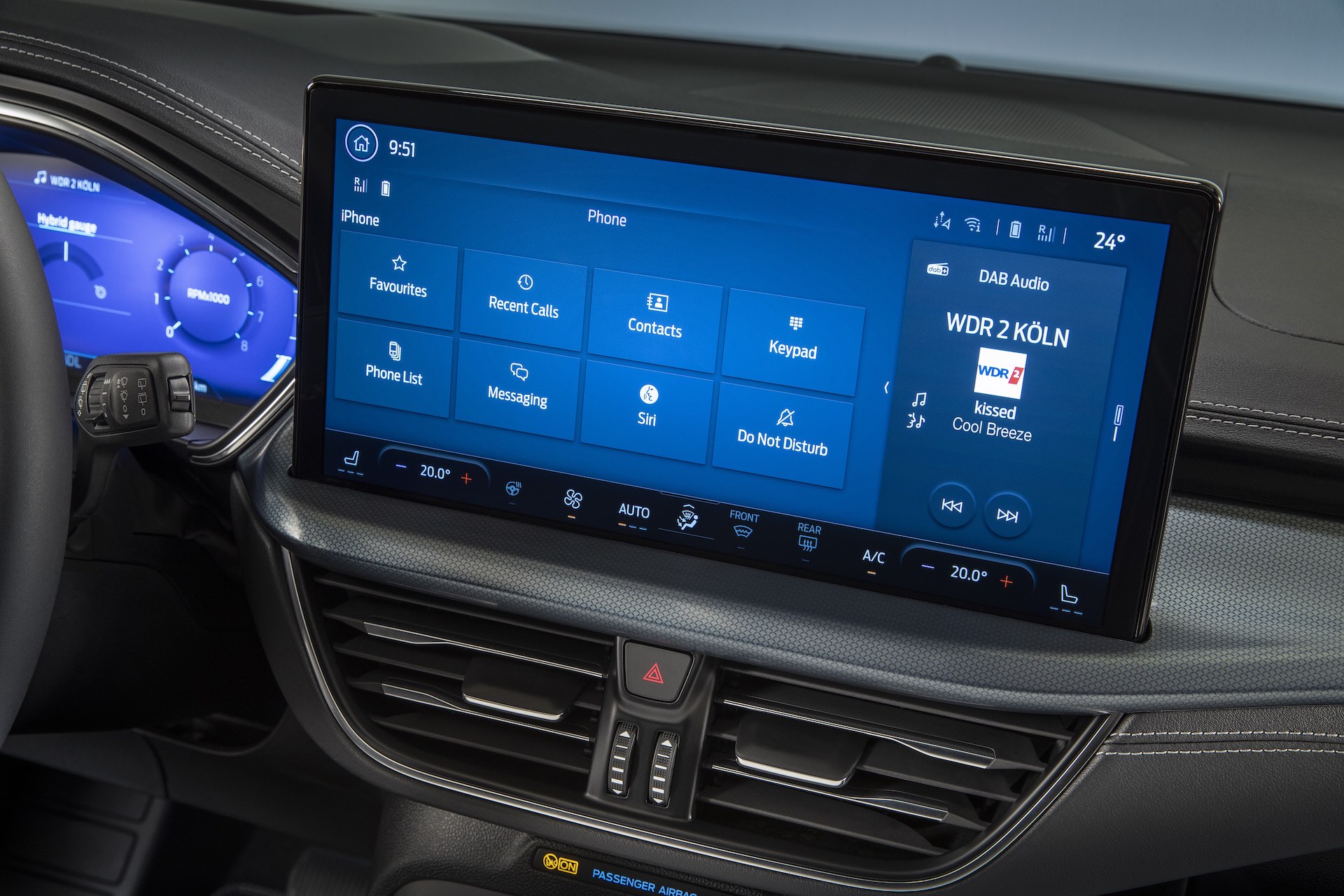 2022 Ford Focus Gets Huge Screen, 7-Speed DCT For Mild Hybrids; ST Gains £3600, Loses Recaros