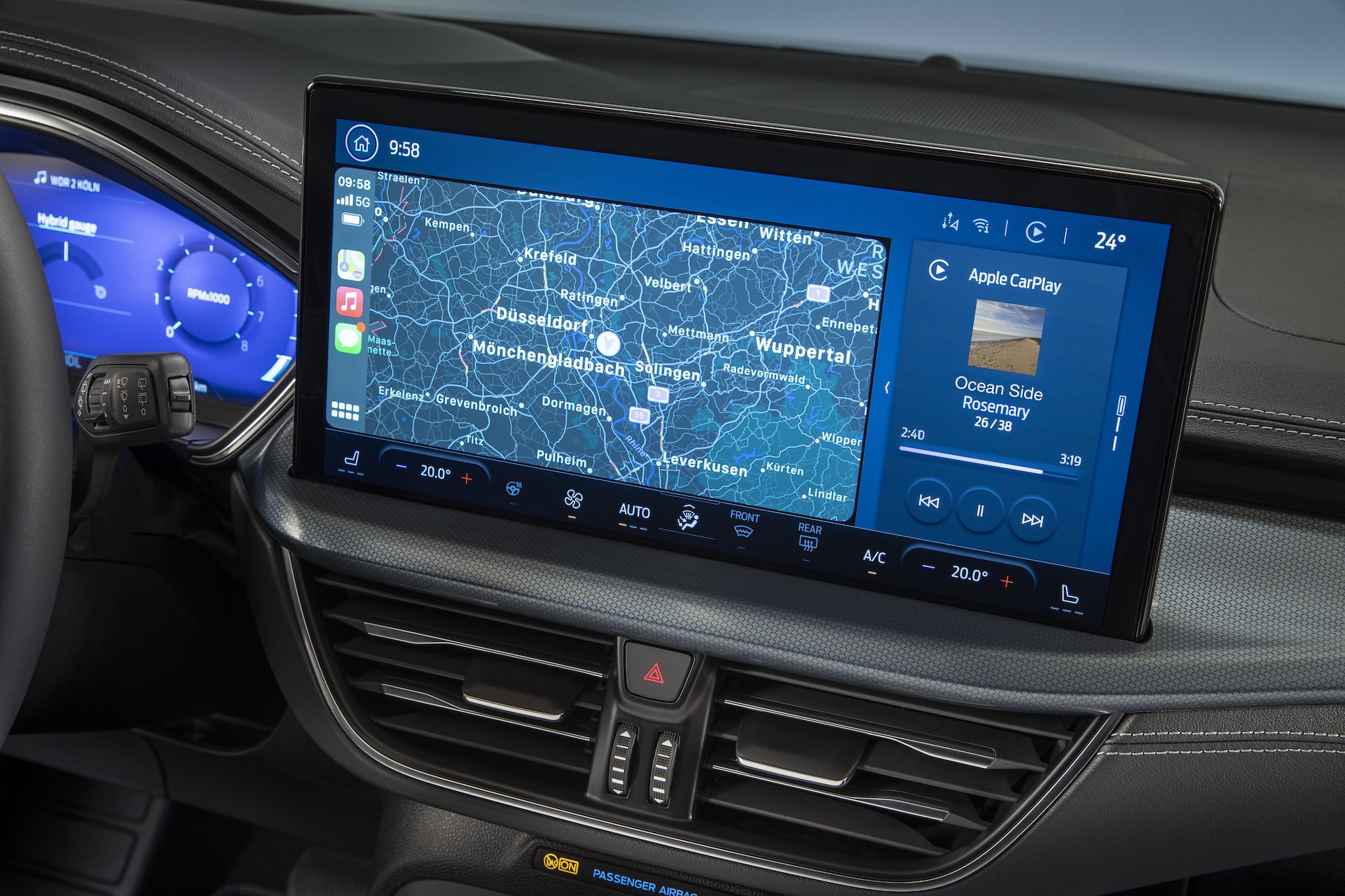 2022 Ford Focus Gets Huge Screen, 7-Speed DCT For Mild Hybrids; ST Gains £3600, Loses Recaros