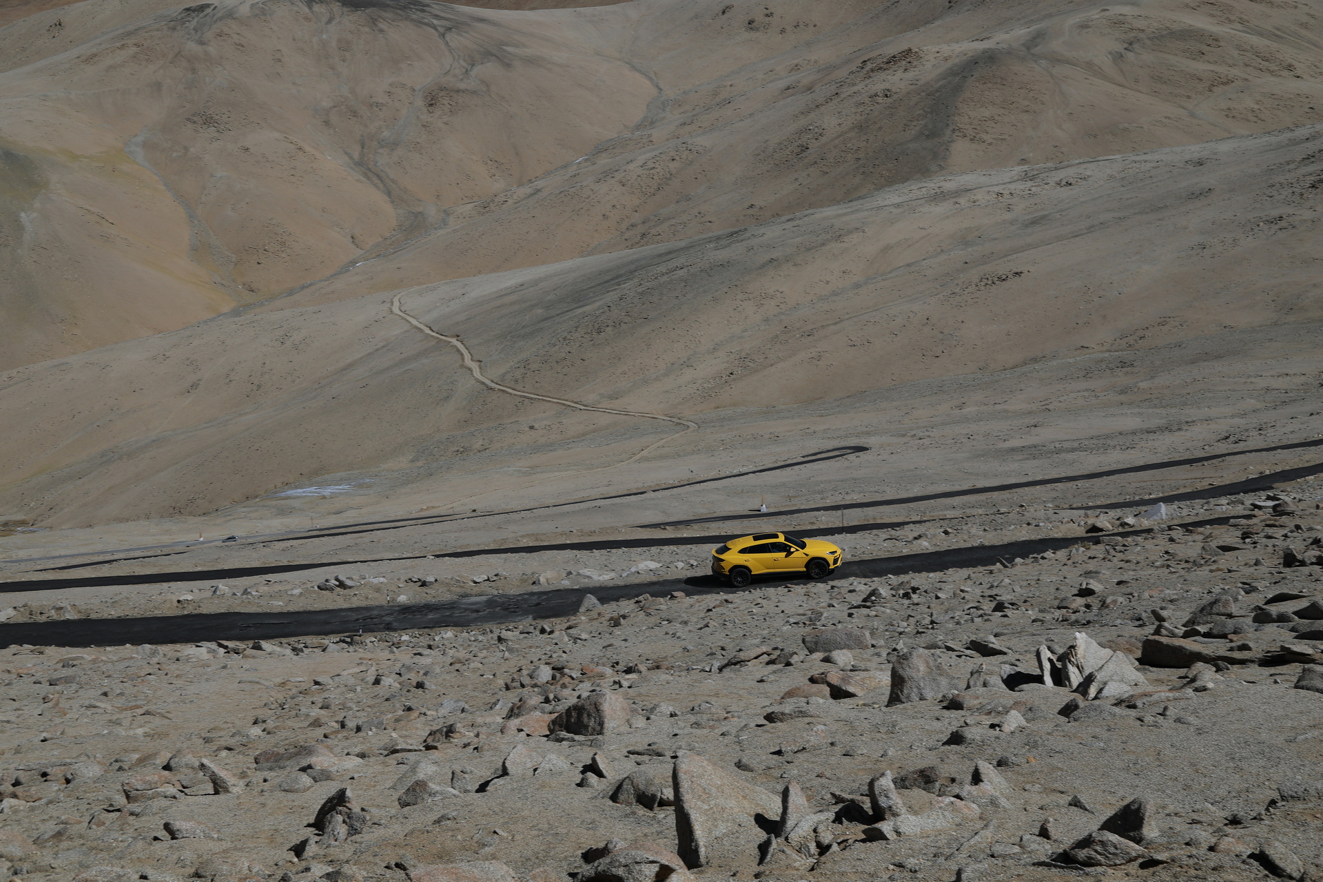 Lamborghini Urus Completes The New Highest Drivable Road On Earth