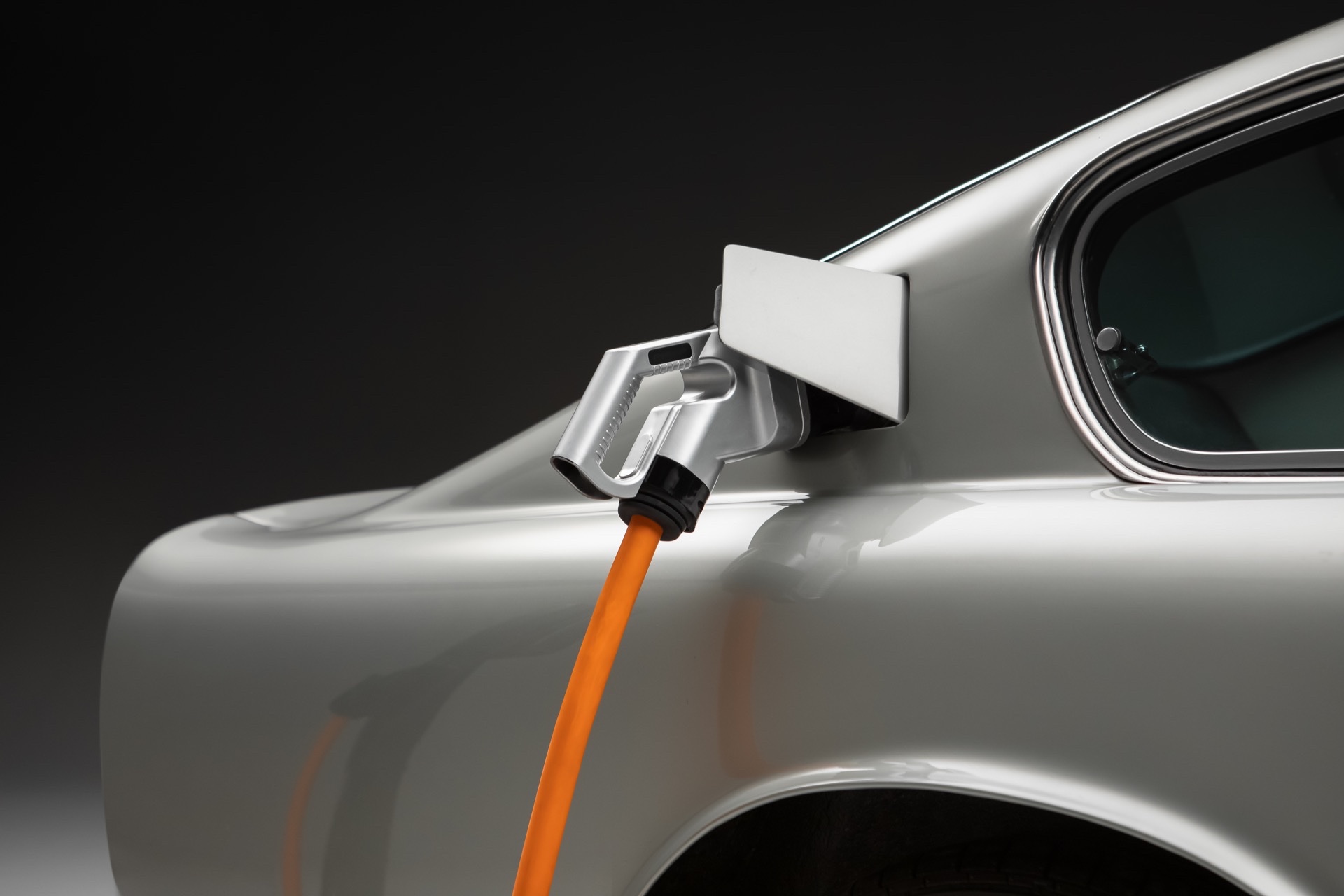 Lunaz Converts Aston Martin’s Classic DB6 Into A Million-Dollar EV