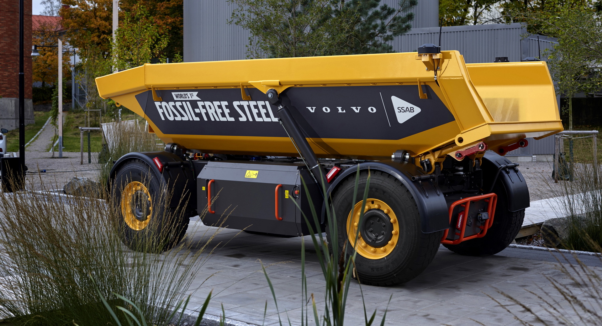 This Odd Looking Volvo Is The World’s First Vehicle Made Of Fossil-Free Steel