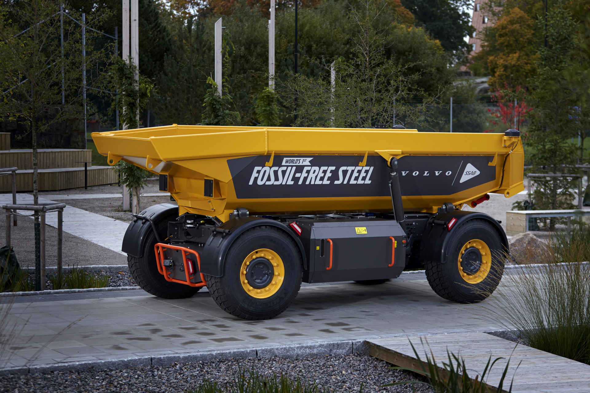 This Odd Looking Volvo Is The World’s First Vehicle Made Of Fossil-Free Steel