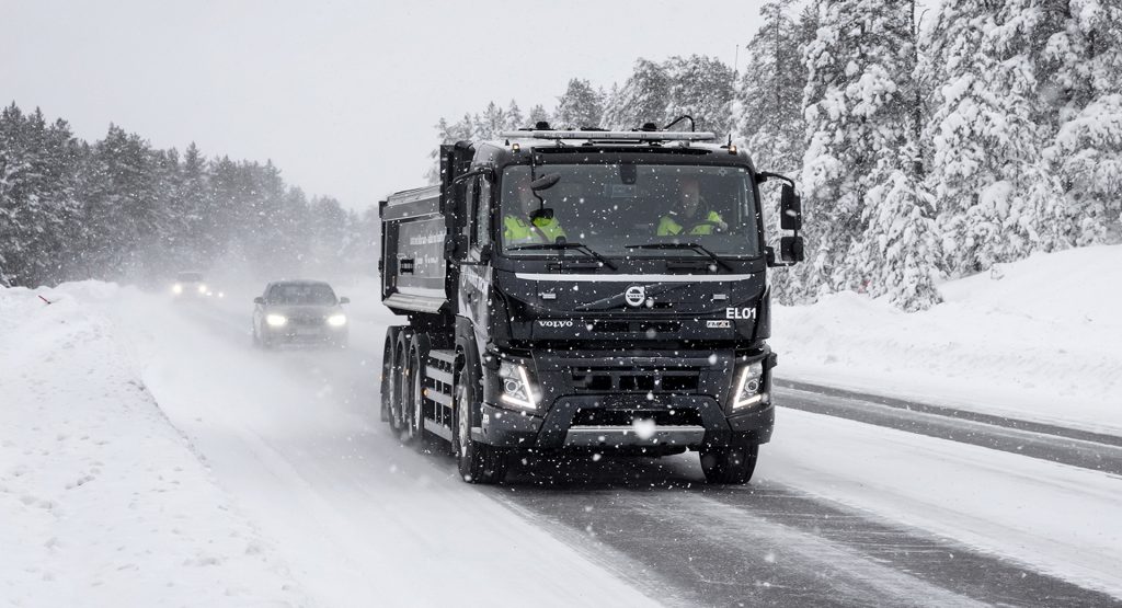  Volvo Tests Electric Tipper Trucks North Of The Arctic Circle