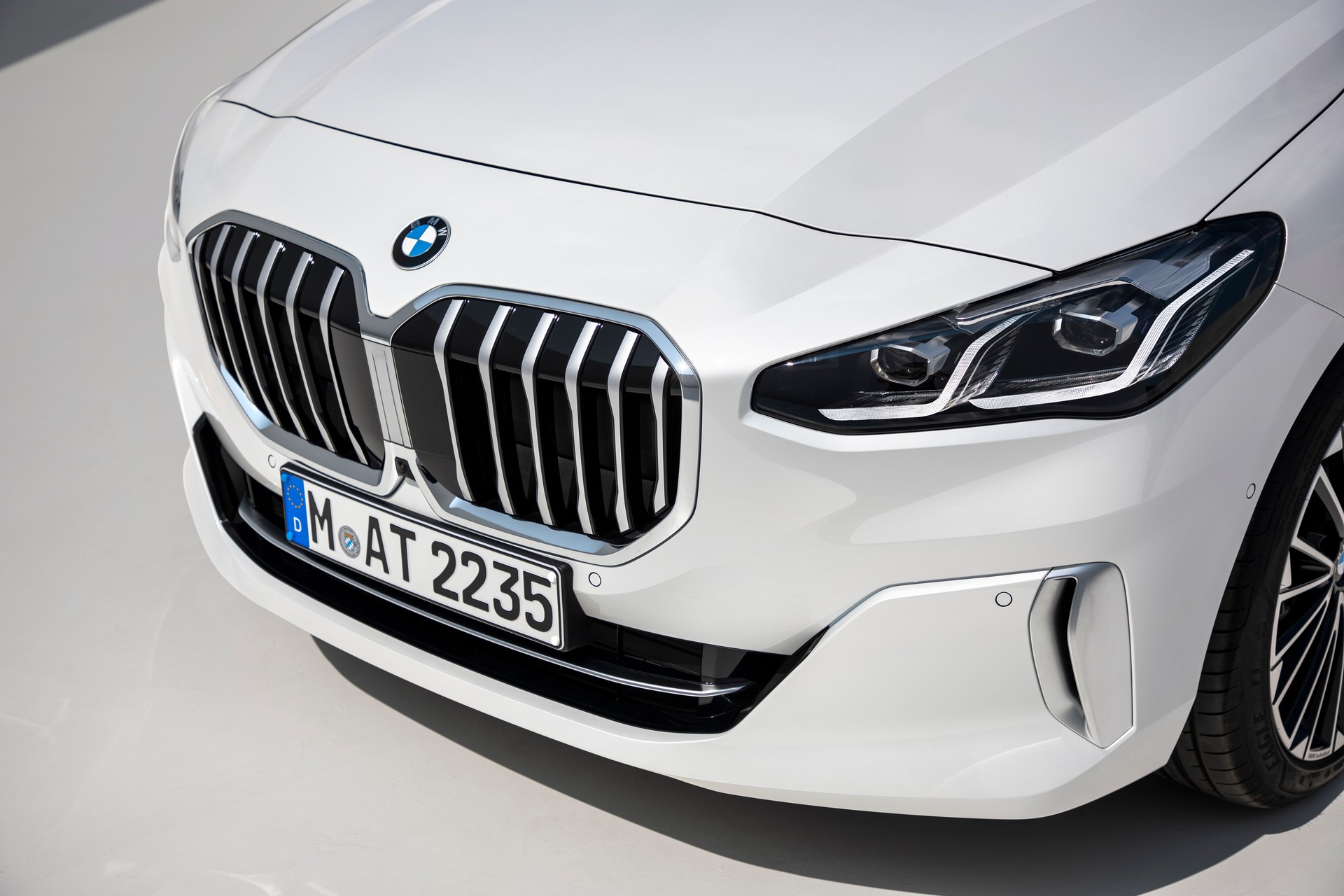 2022 BMW 2-Series Active Tourer Debuts With Massive Grille, New Tech And Plug-In Hybrid Power