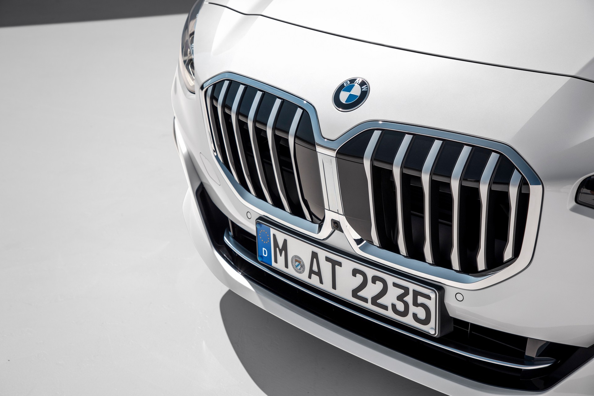 2022 BMW 2-Series Active Tourer Debuts With Massive Grille, New Tech And Plug-In Hybrid Power