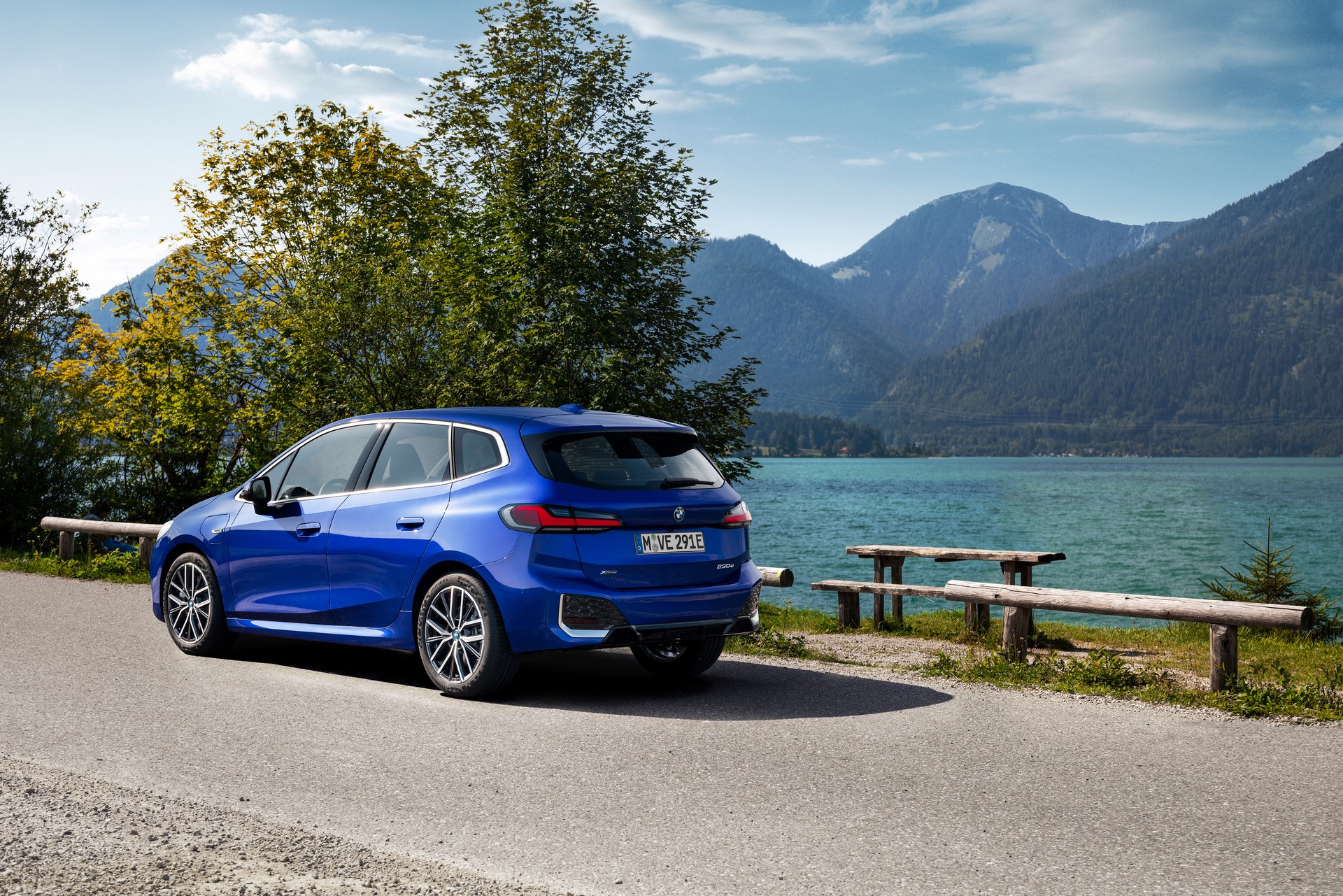 2022 BMW 2-Series Active Tourer Debuts With Massive Grille, New Tech And Plug-In Hybrid Power
