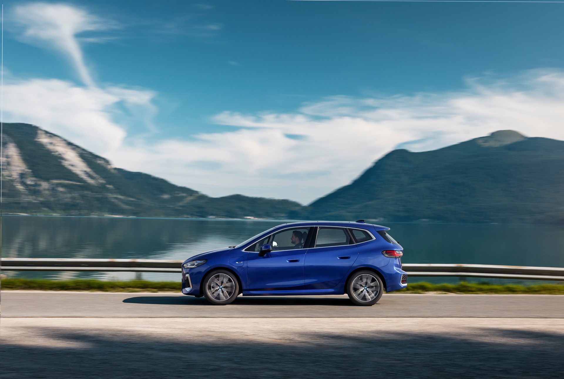 2022 BMW 2-Series Active Tourer Debuts With Massive Grille, New Tech And Plug-In Hybrid Power