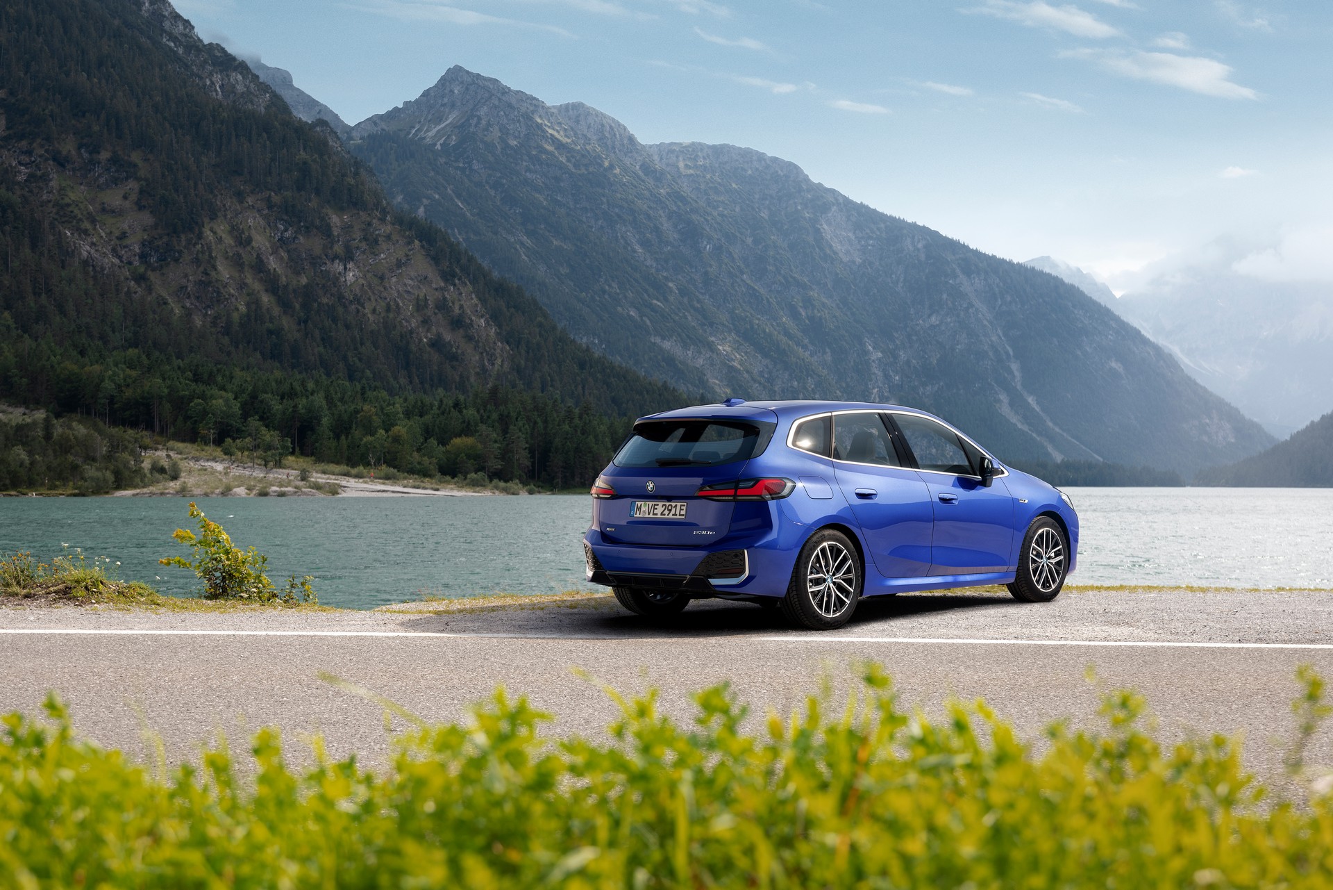 2022 BMW 2-Series Active Tourer Debuts With Massive Grille, New Tech And Plug-In Hybrid Power