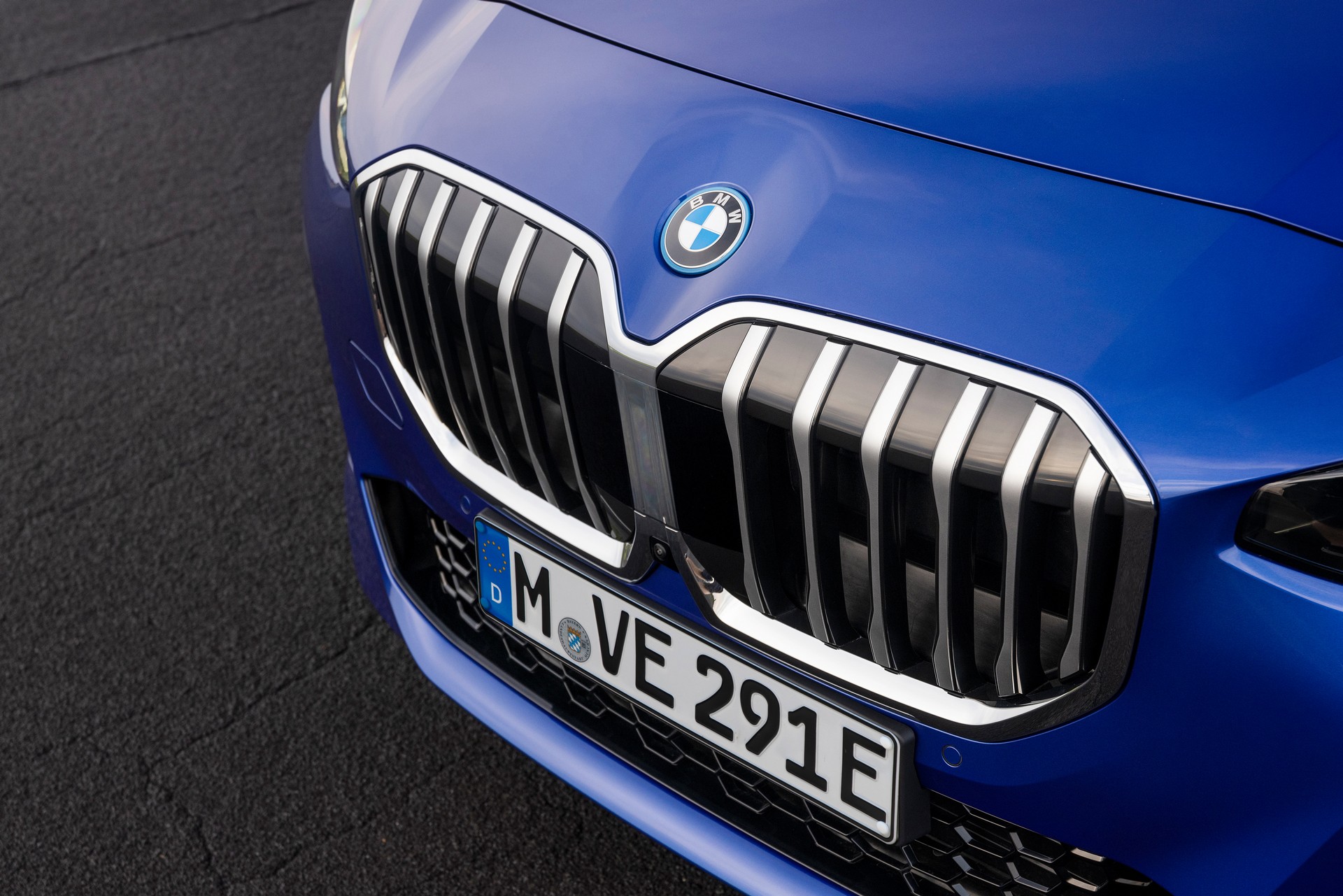 2022 BMW 2-Series Active Tourer Debuts With Massive Grille, New Tech And Plug-In Hybrid Power