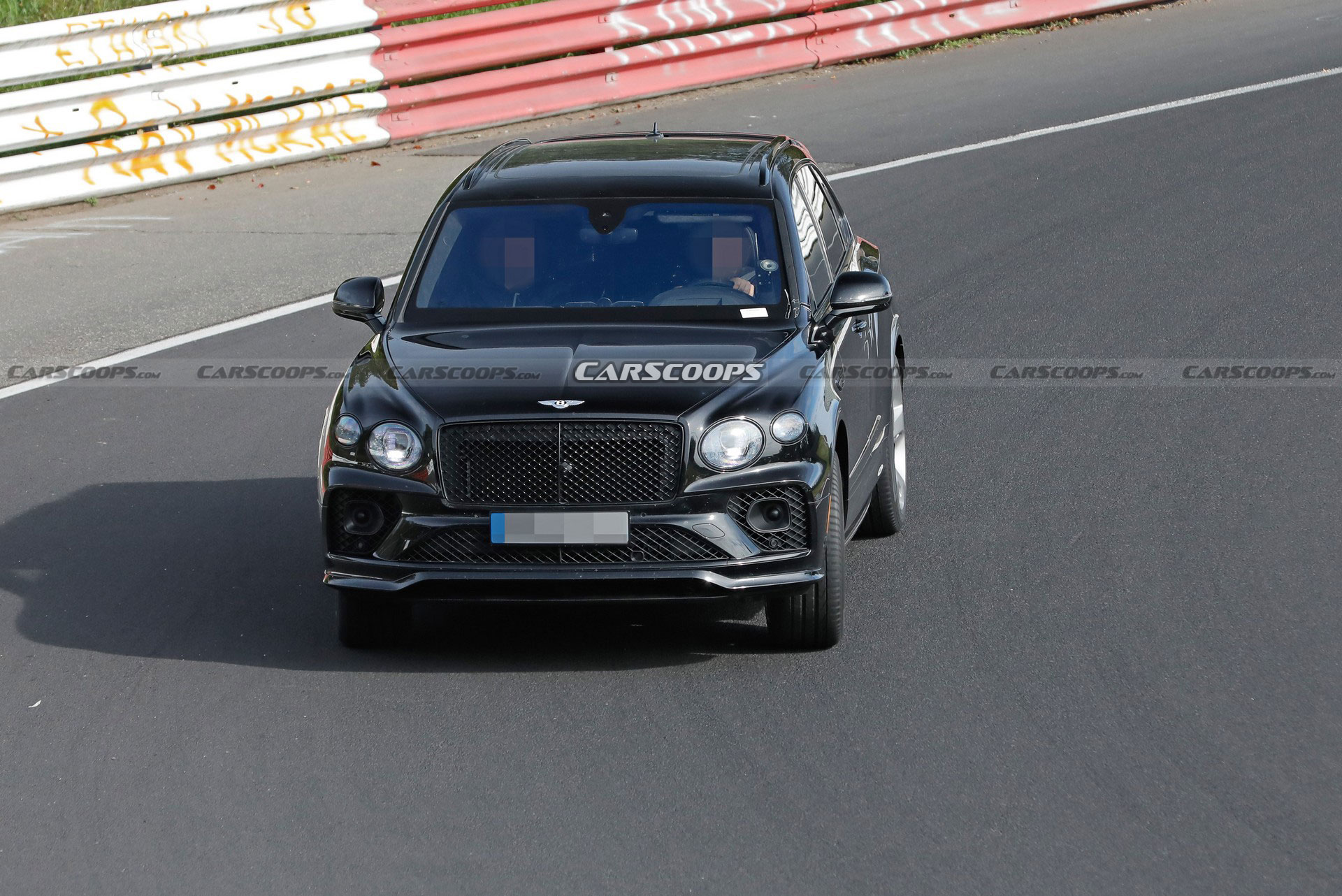 New Bentley Bentayga Black Edition Spied As A Blackout Model For The Jet Set