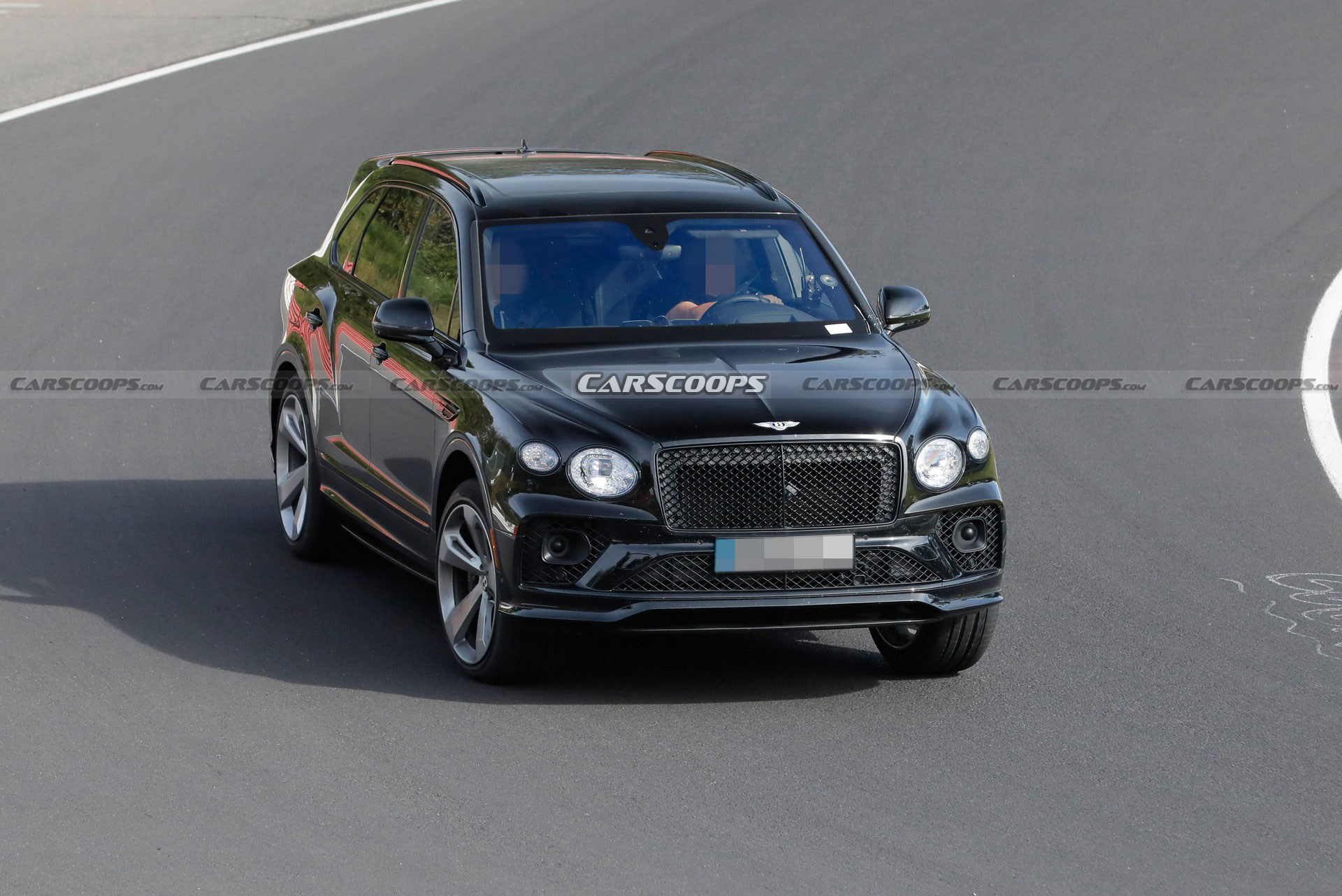 New Bentley Bentayga Black Edition Spied As A Blackout Model For The Jet Set