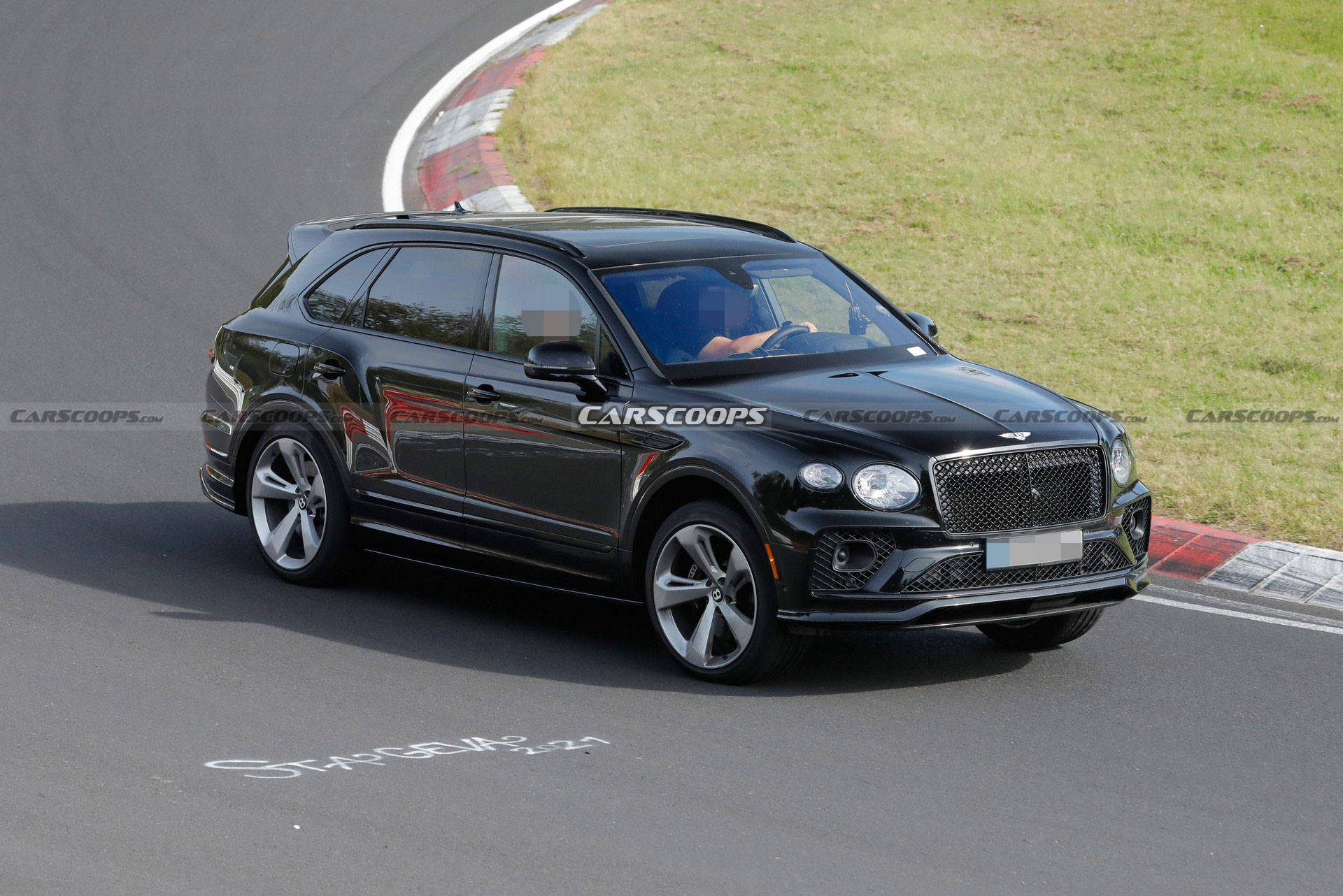 New Bentley Bentayga Black Edition Spied As A Blackout Model For The Jet Set