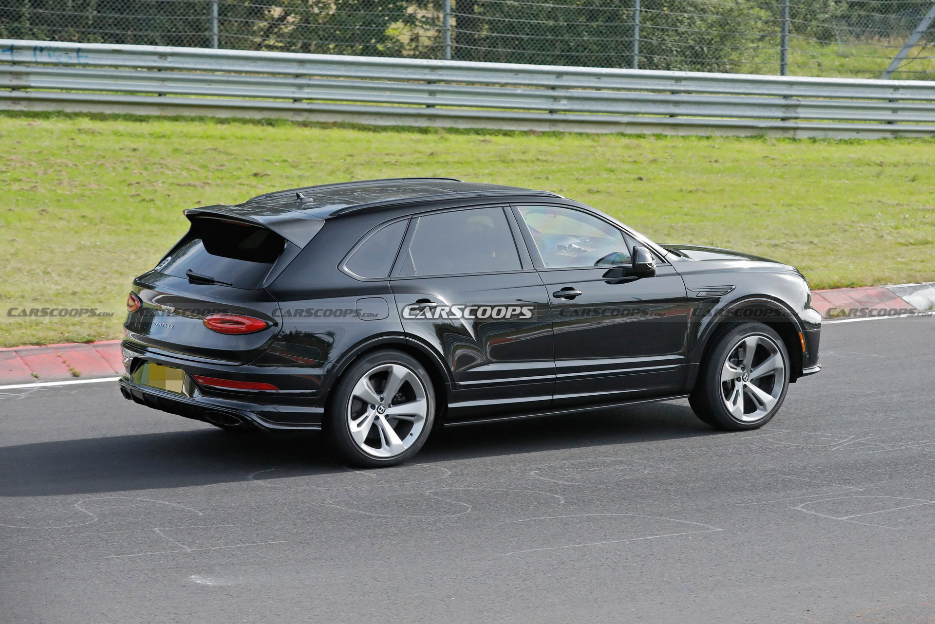 New Bentley Bentayga Black Edition Spied As A Blackout Model For The Jet Set
