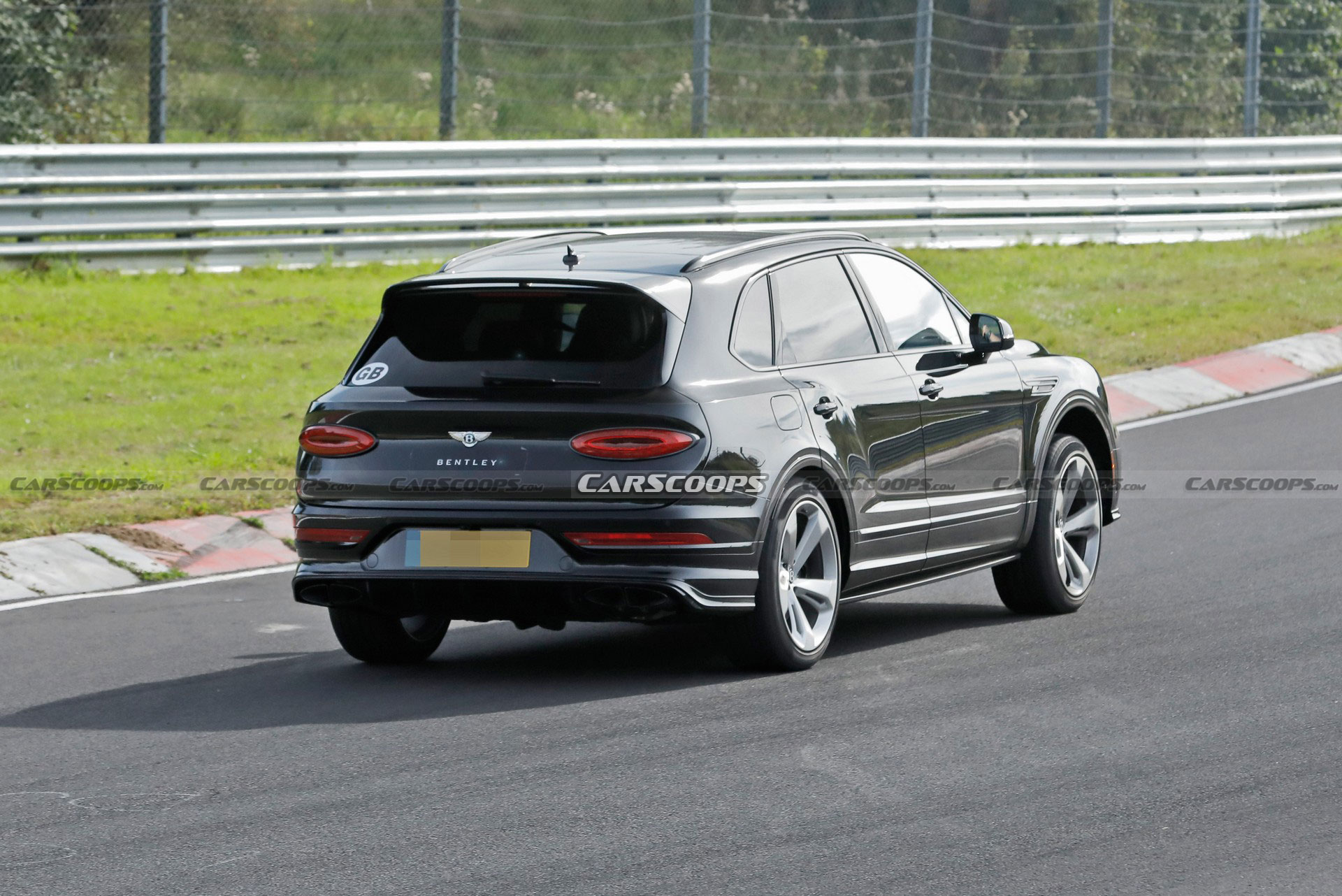 New Bentley Bentayga Black Edition Spied As A Blackout Model For The Jet Set