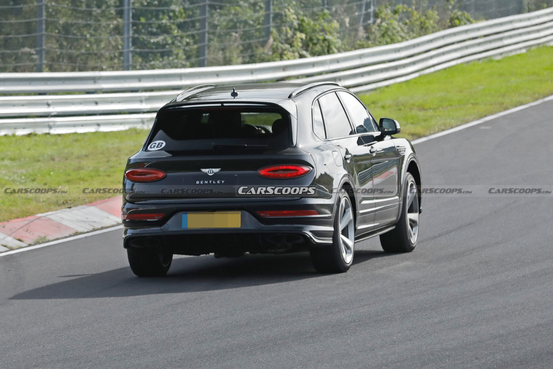 New Bentley Bentayga Black Edition Spied As A Blackout Model For The Jet Set