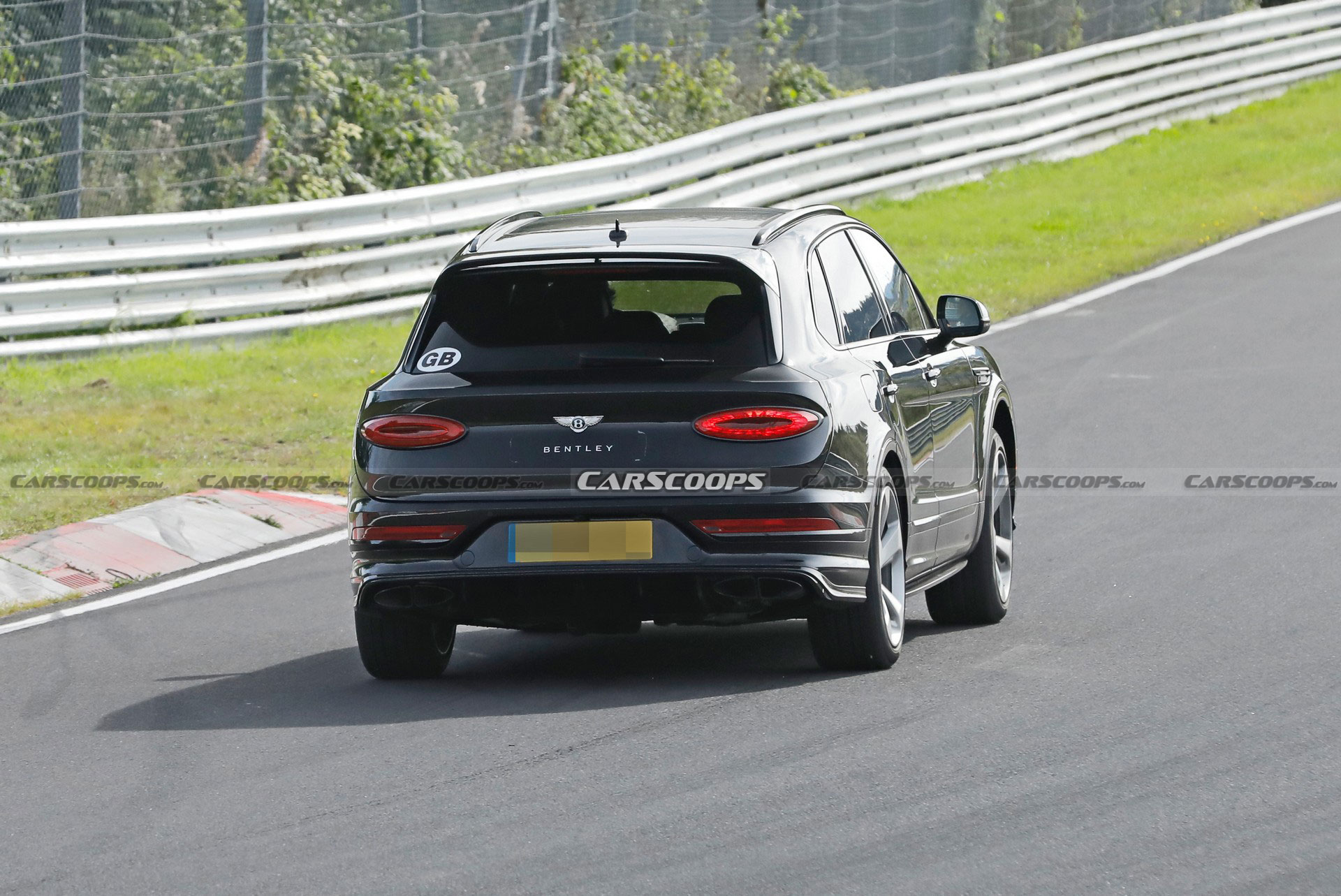 New Bentley Bentayga Black Edition Spied As A Blackout Model For The Jet Set