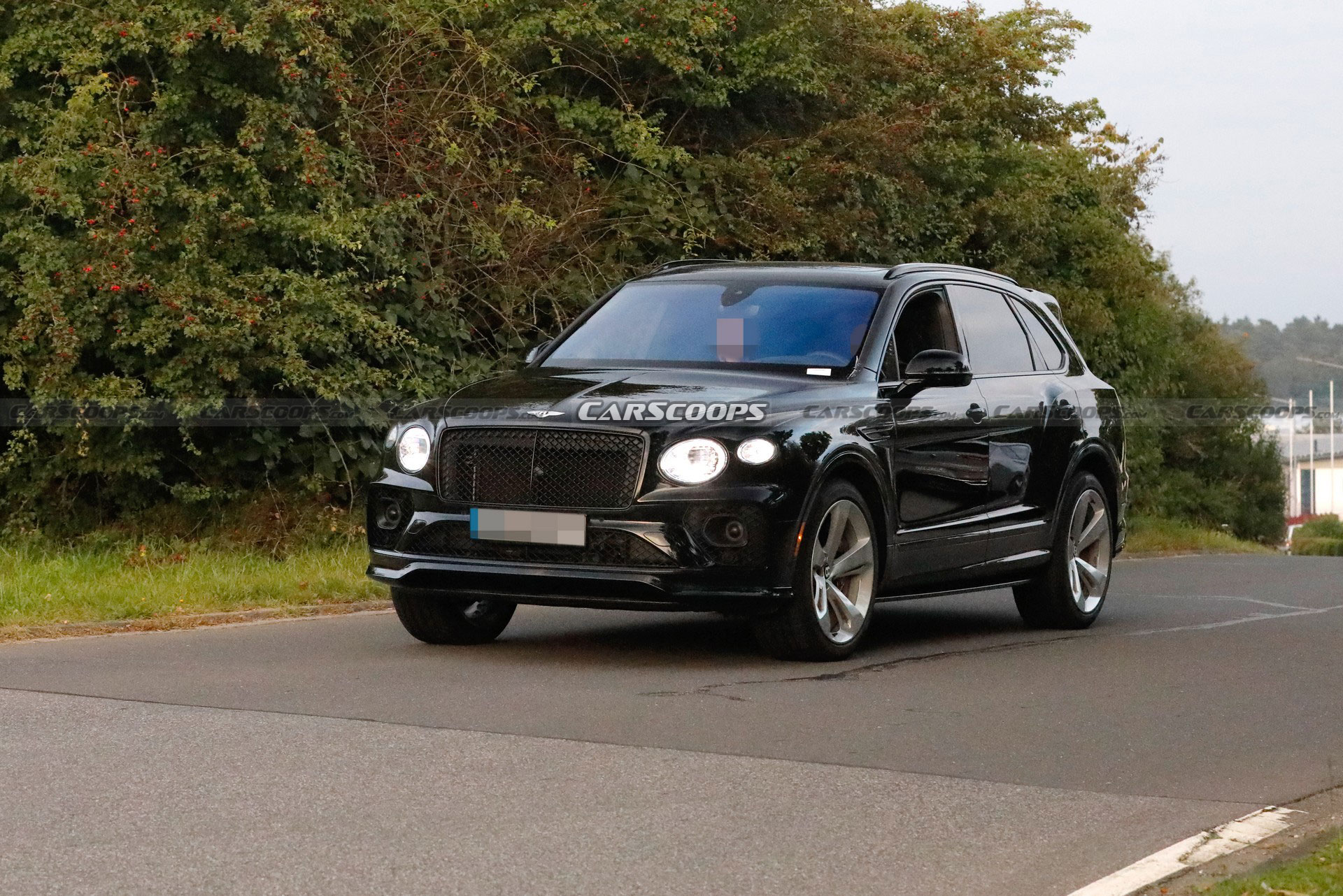 New Bentley Bentayga Black Edition Spied As A Blackout Model For The Jet Set