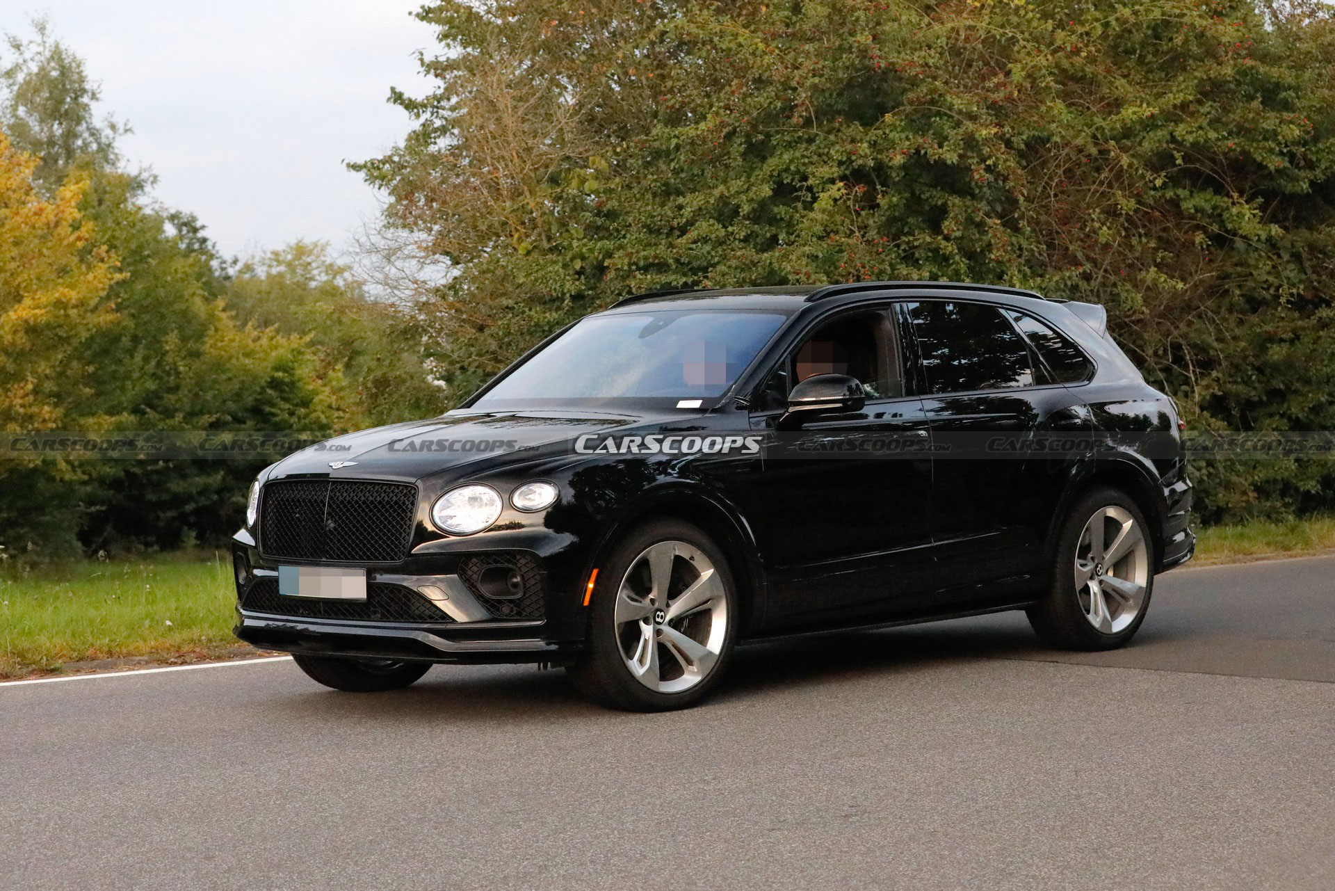 New Bentley Bentayga Black Edition Spied As A Blackout Model For The Jet Set