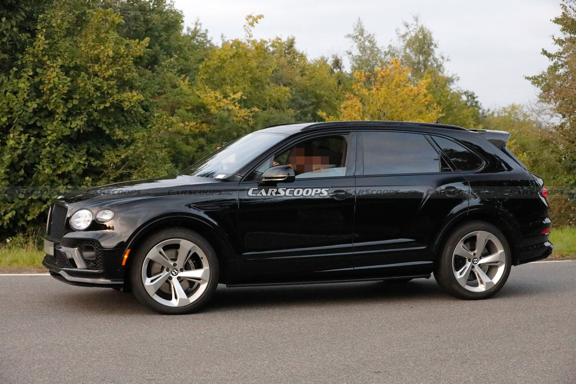 New Bentley Bentayga Black Edition Spied As A Blackout Model For The Jet Set