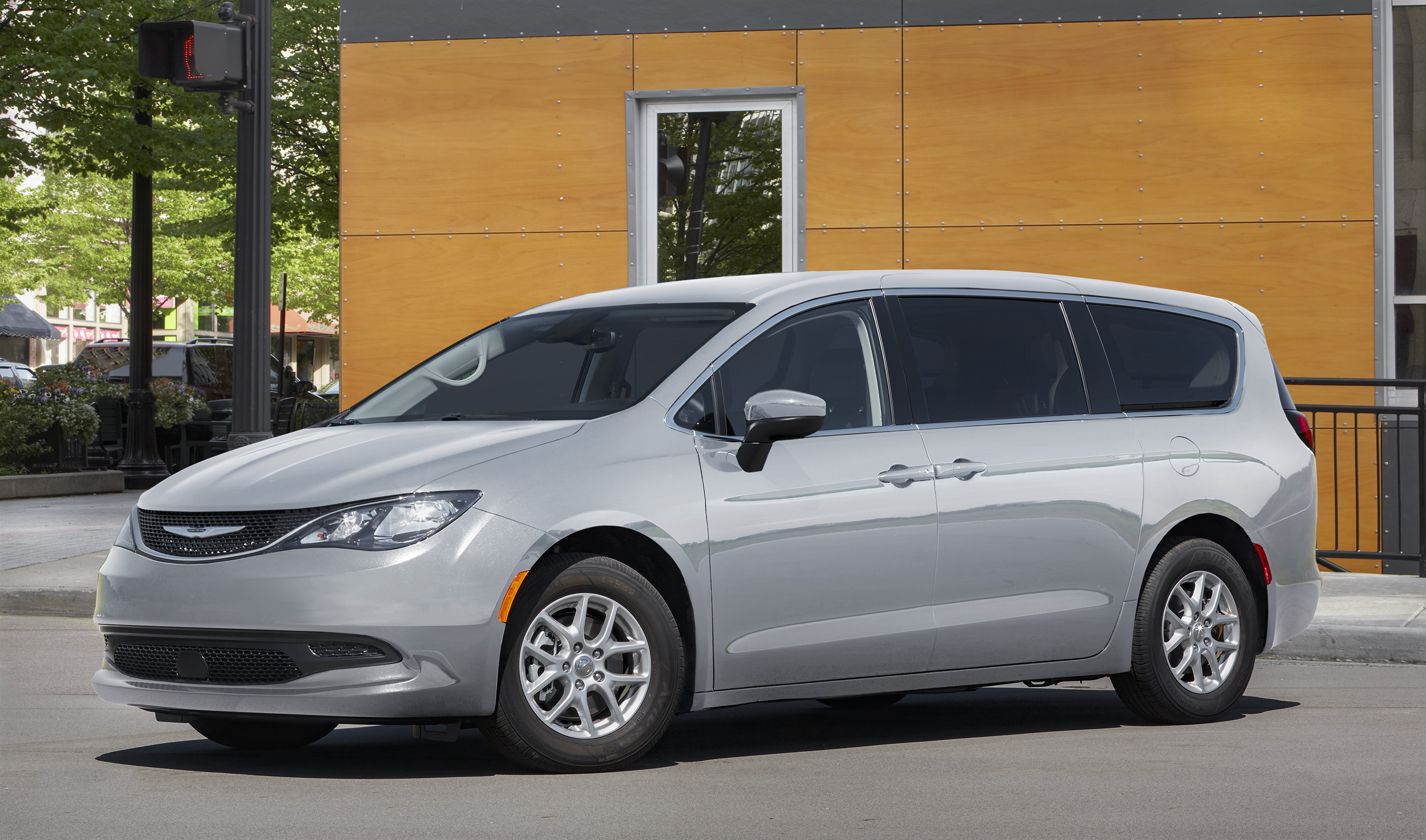 The 2022MY Chrysler Voyager Will Be Available Only To Fleets