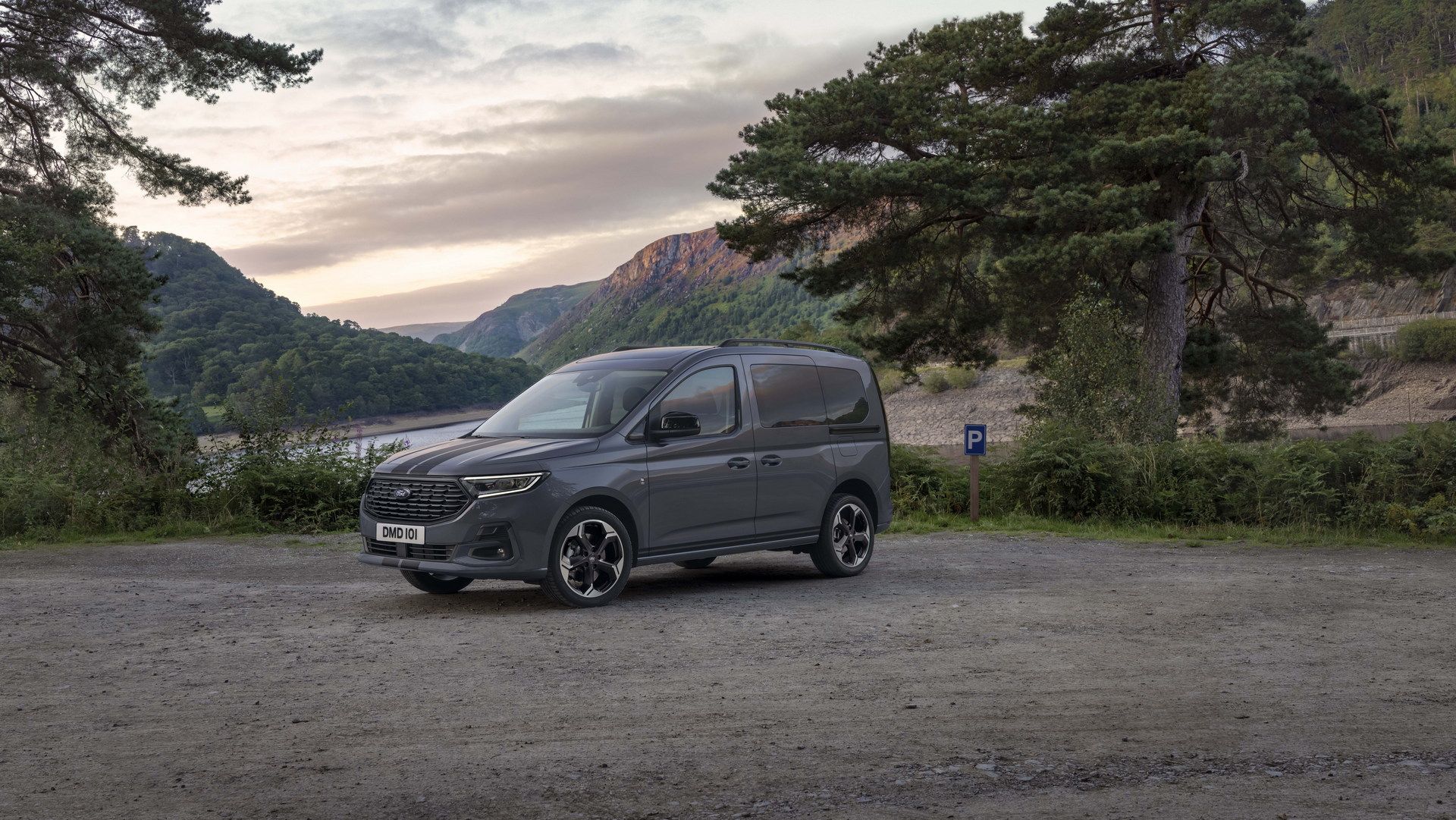 2022 Ford Tourneo Connect Revealed With VW Caddy Bones, More Tech, And Superb Practicality