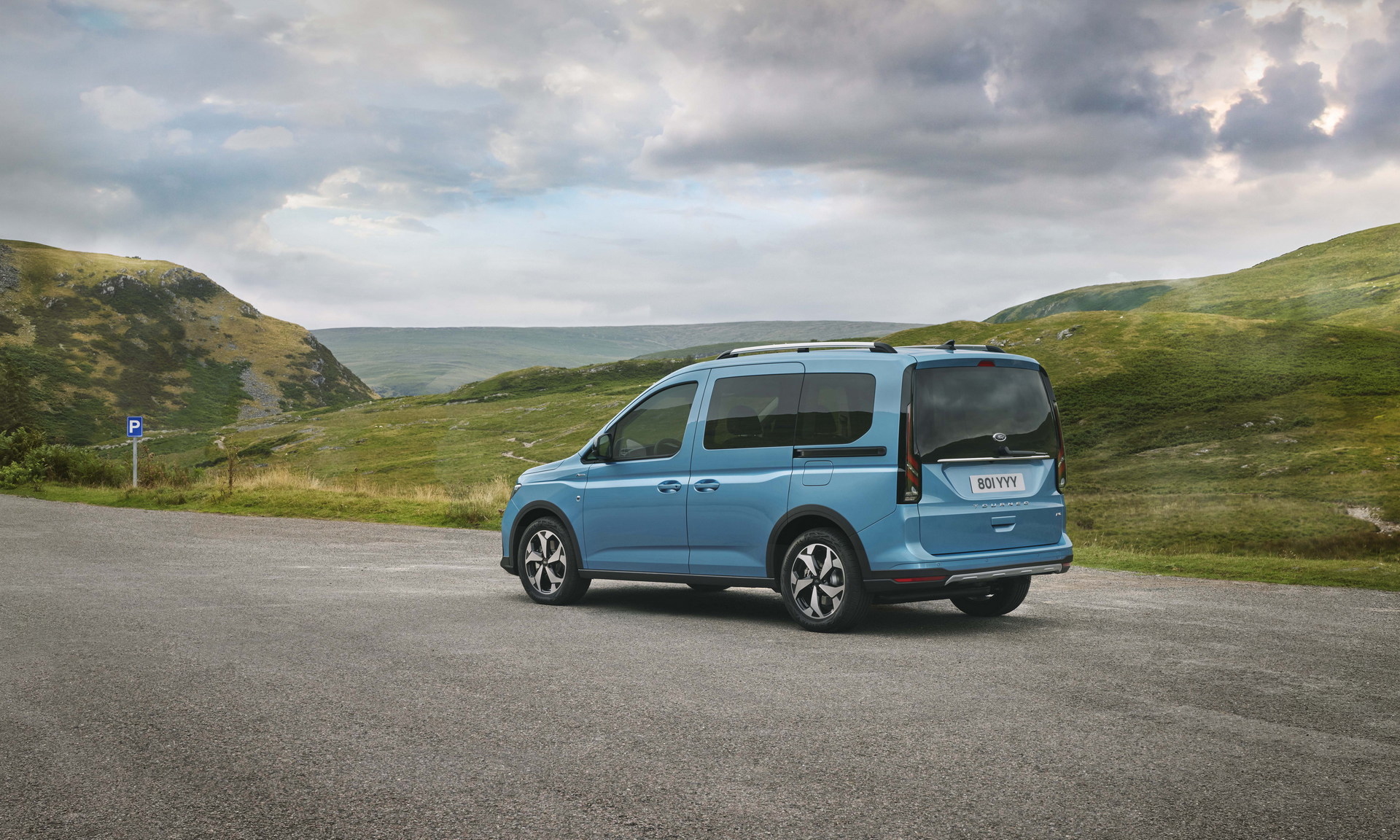 2022 Ford Tourneo Connect Revealed With VW Caddy Bones, More Tech, And Superb Practicality