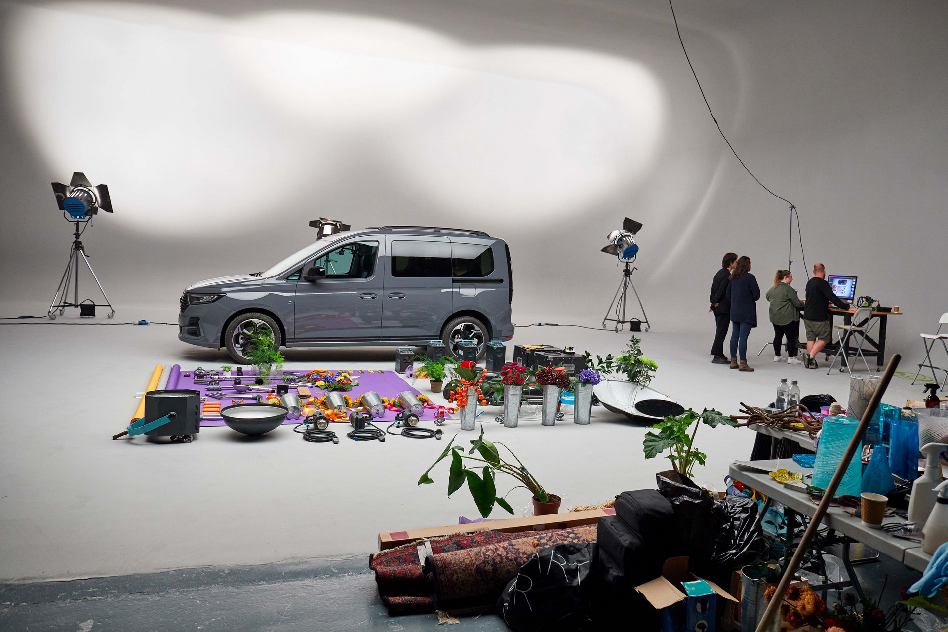 2022 Ford Tourneo Connect Revealed With VW Caddy Bones, More Tech, And Superb Practicality