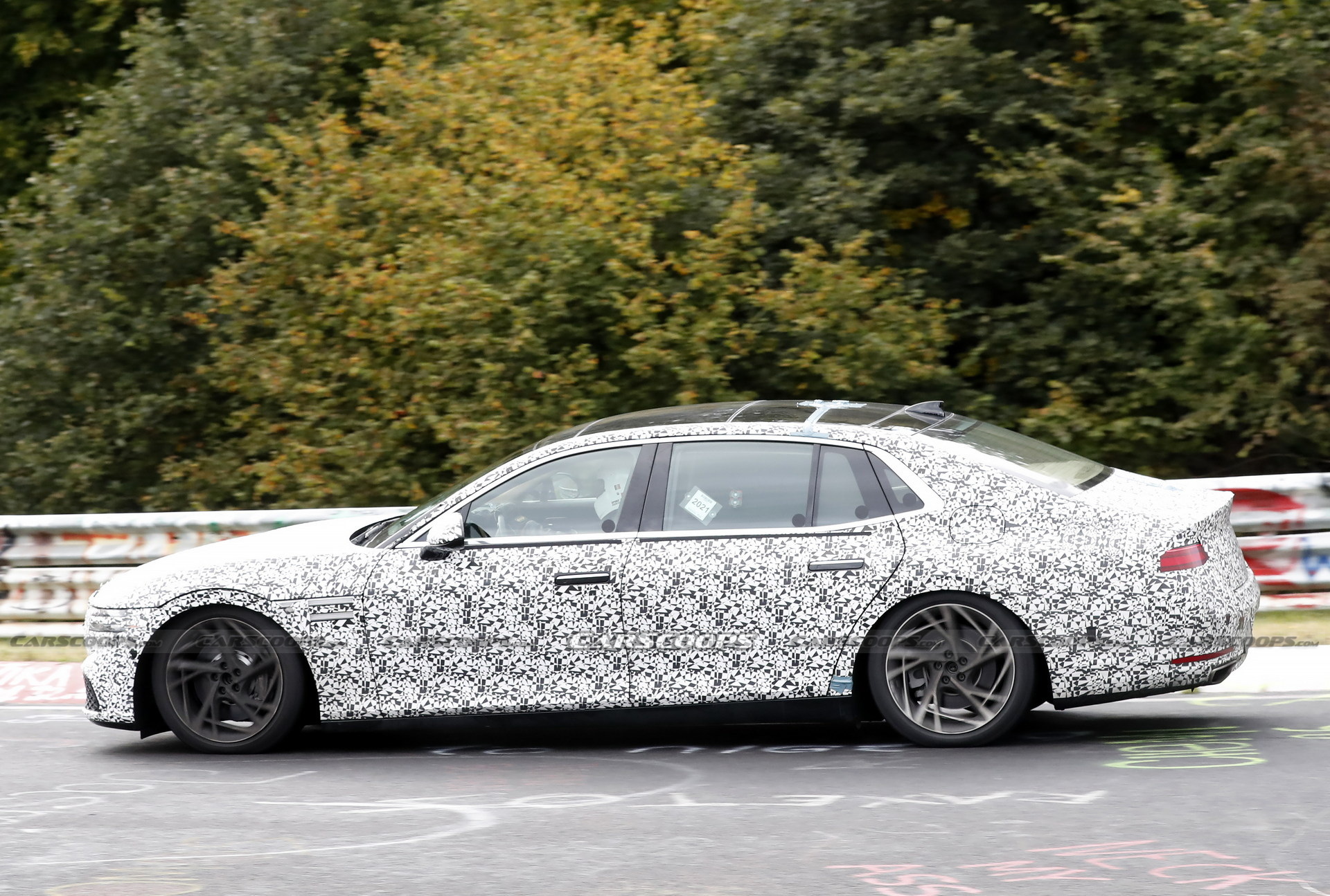 2022 Genesis G90 Spied Inside-Out Revealing Premium And Tech-Filled Cabin