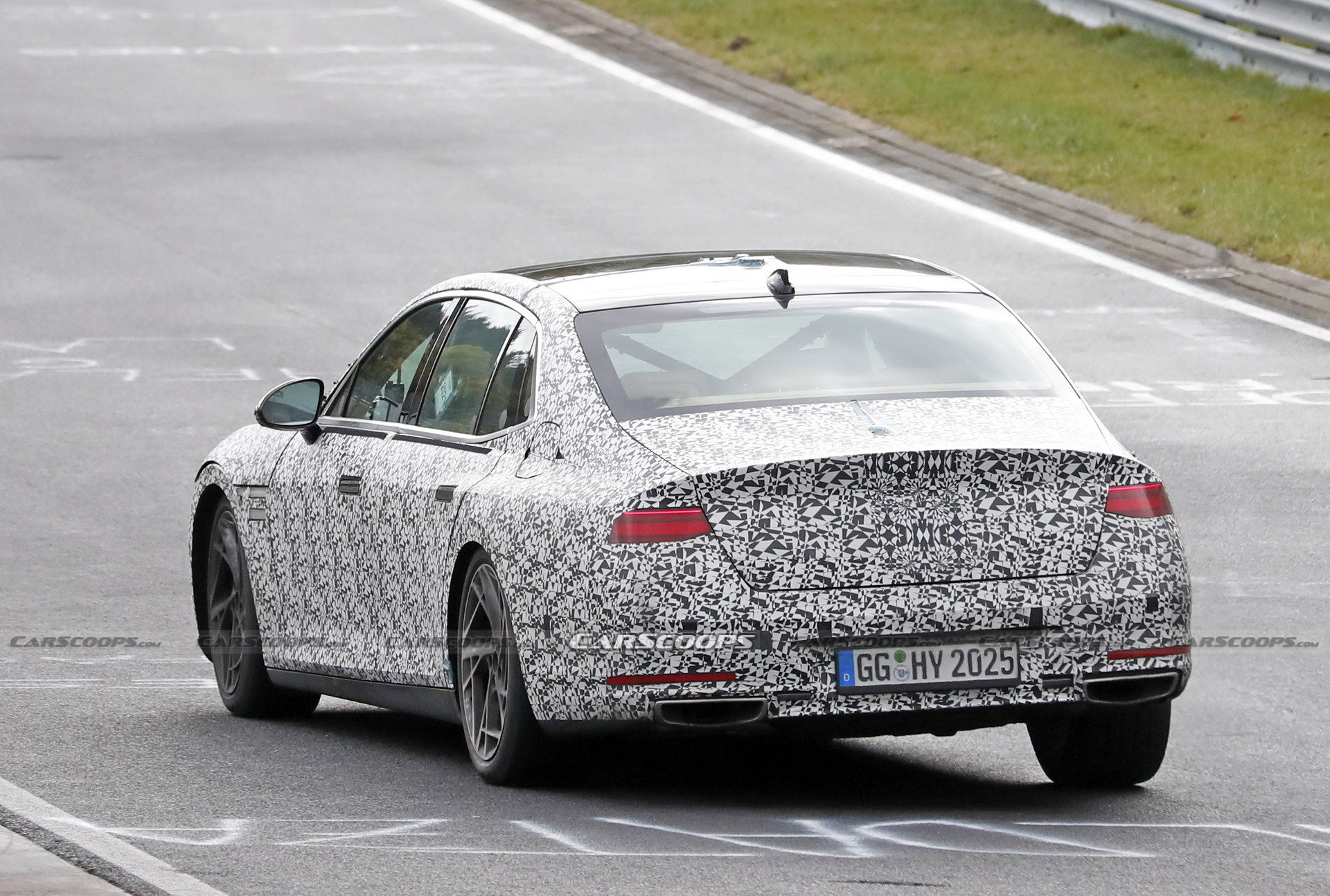 2022 Genesis G90 Spied Inside-Out Revealing Premium And Tech-Filled Cabin