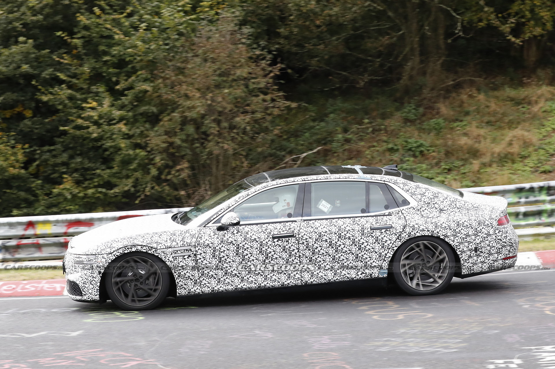 2022 Genesis G90 Spied Inside-Out Revealing Premium And Tech-Filled Cabin