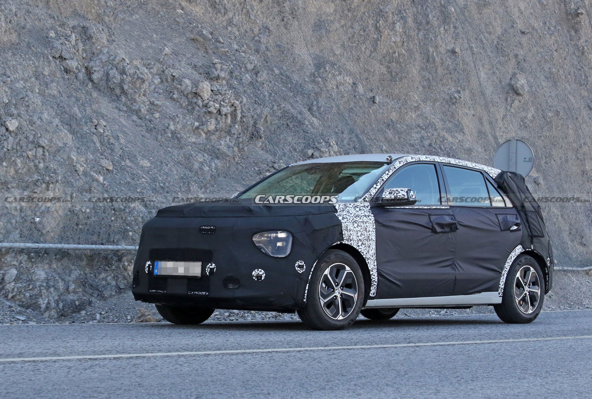 2023 Kia Niro Drops Camo And Reveals Its Production Headlights