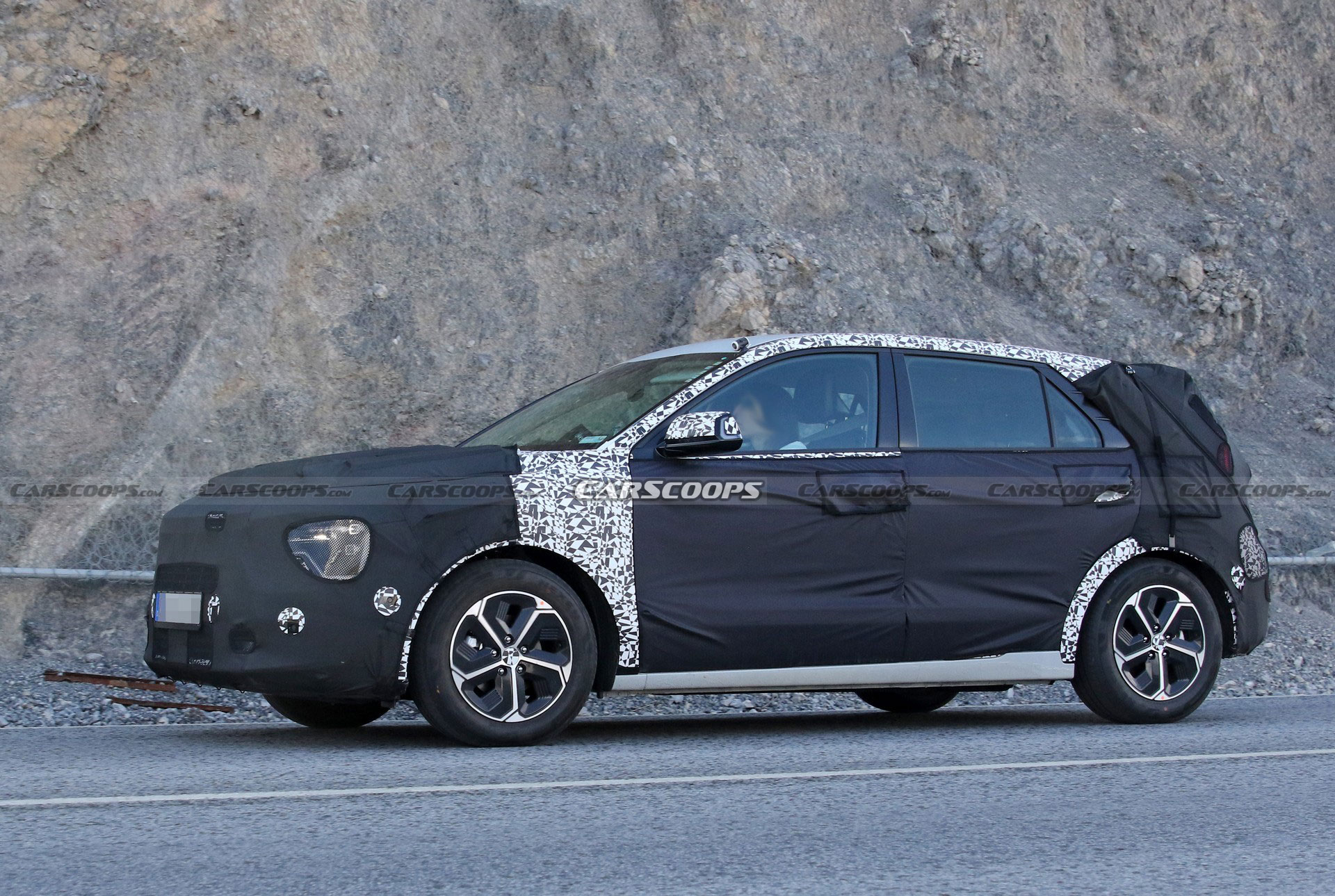 2023 Kia Niro Drops Camo And Reveals Its Production Headlights