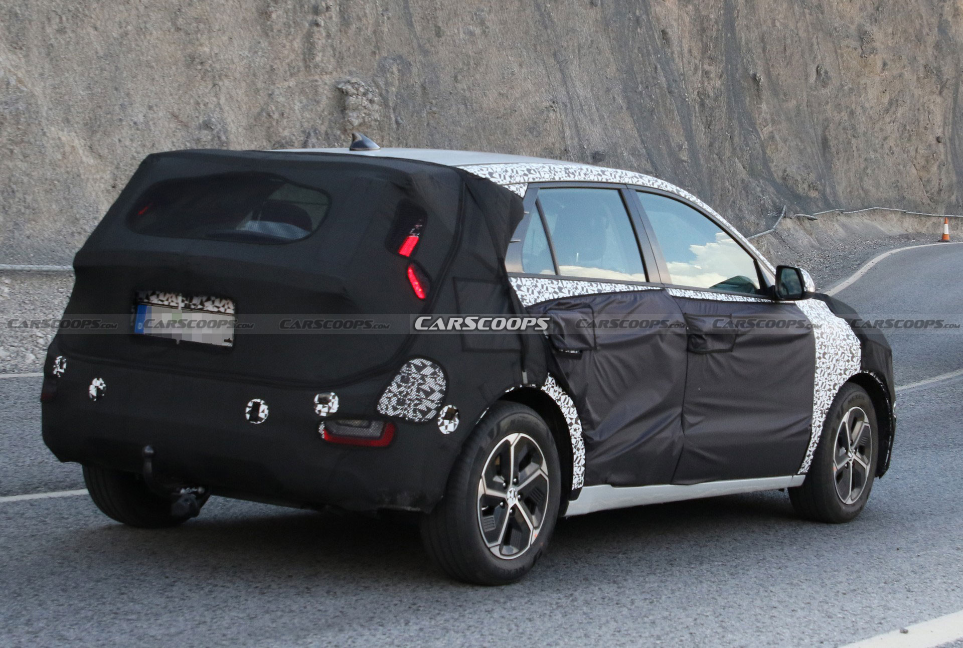 2023 Kia Niro Drops Camo And Reveals Its Production Headlights