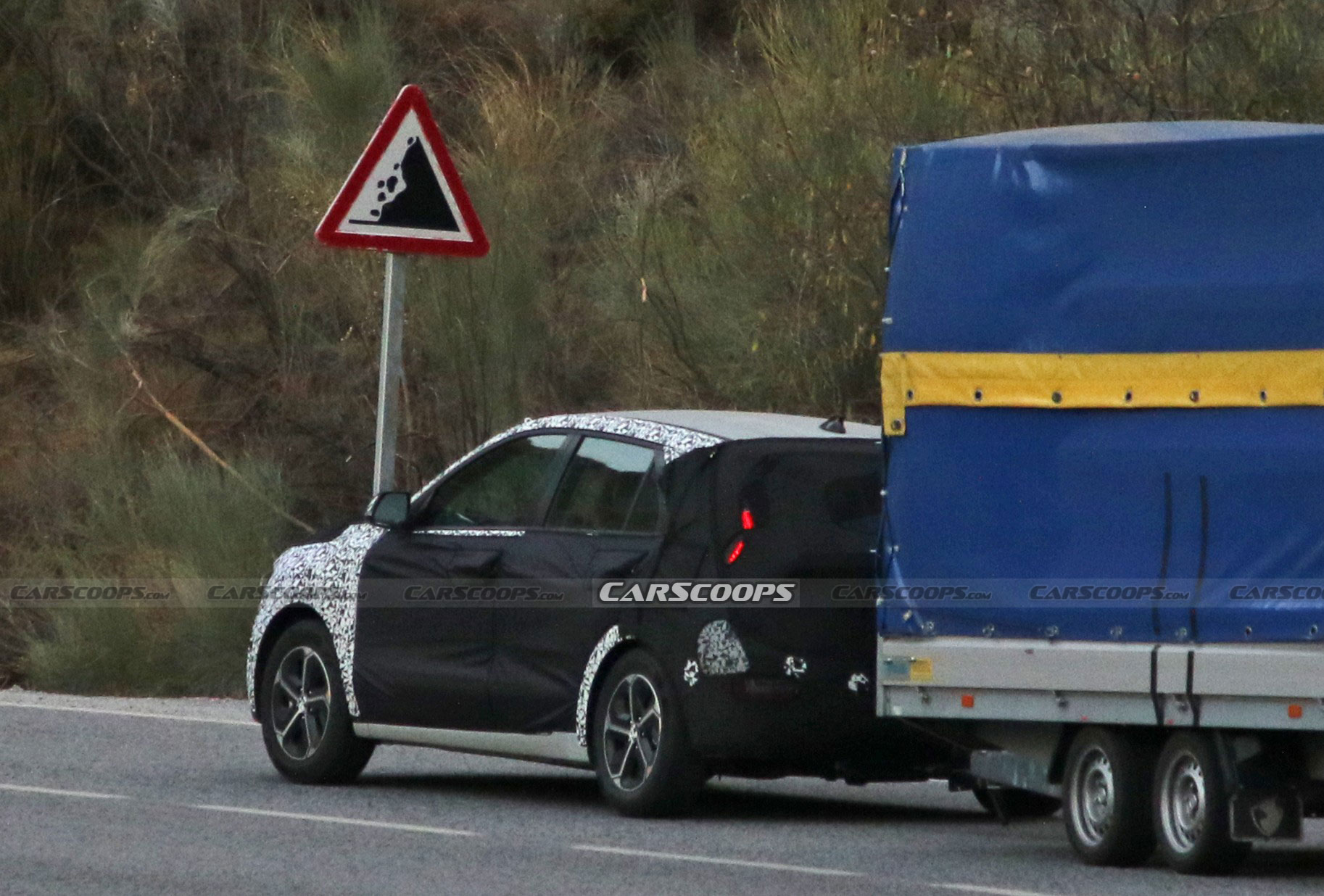 2023 Kia Niro Drops Camo And Reveals Its Production Headlights