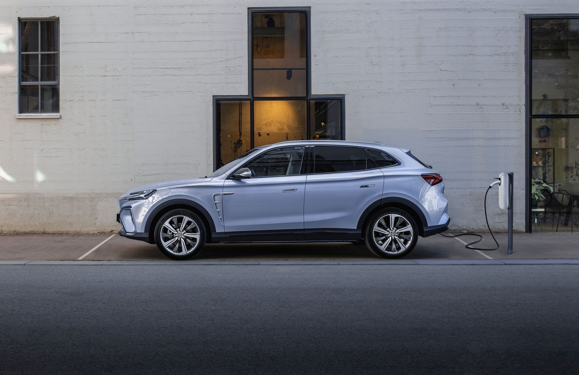 MG Marvel R Electric Flagship Starts Sales In Europe Priced From €39,990