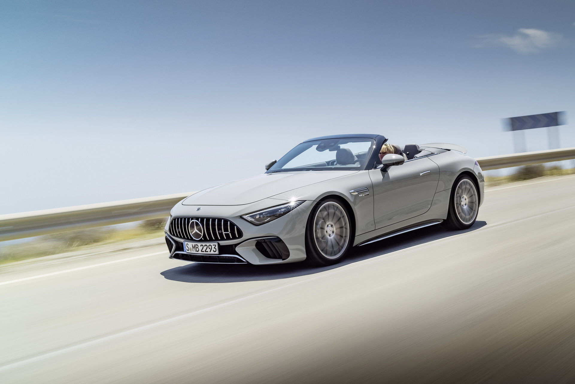 2022 Mercedes-AMG SL Breaks Cover With 2+2 Seats, Fabric Top, AWD And Up To 577 HP