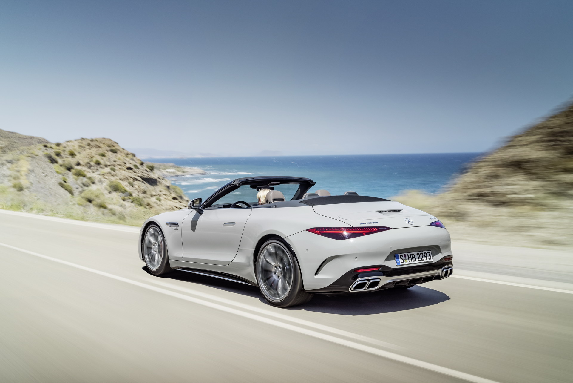 2022 Mercedes-AMG SL Breaks Cover With 2+2 Seats, Fabric Top, AWD And Up To 577 HP