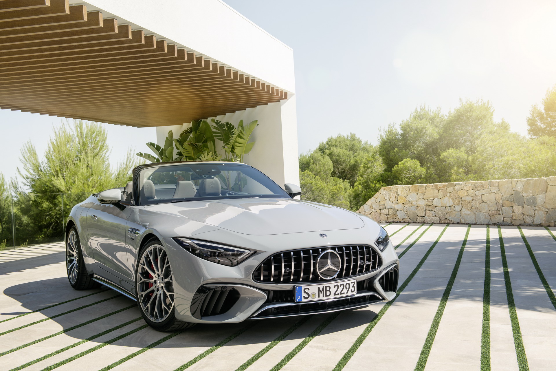 2022 Mercedes-AMG SL Breaks Cover With 2+2 Seats, Fabric Top, AWD And Up To 577 HP