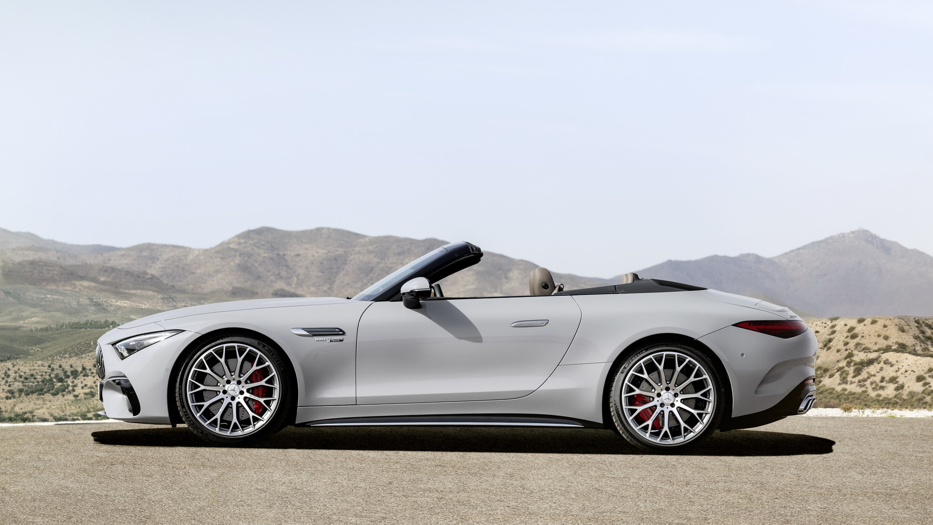 2022 Mercedes-AMG SL Breaks Cover With 2+2 Seats, Fabric Top, AWD And Up To 577 HP