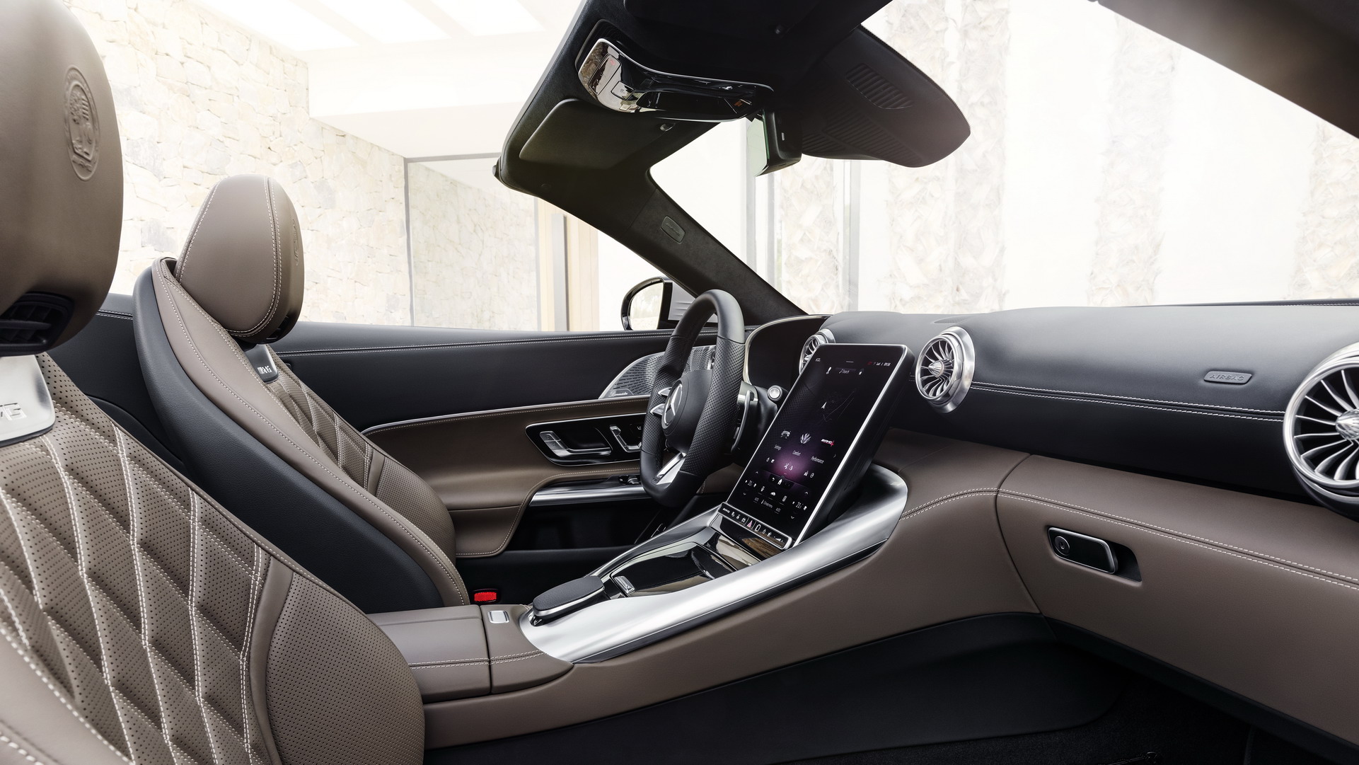 2022 Mercedes-AMG SL Breaks Cover With 2+2 Seats, Fabric Top, AWD And Up To 577 HP