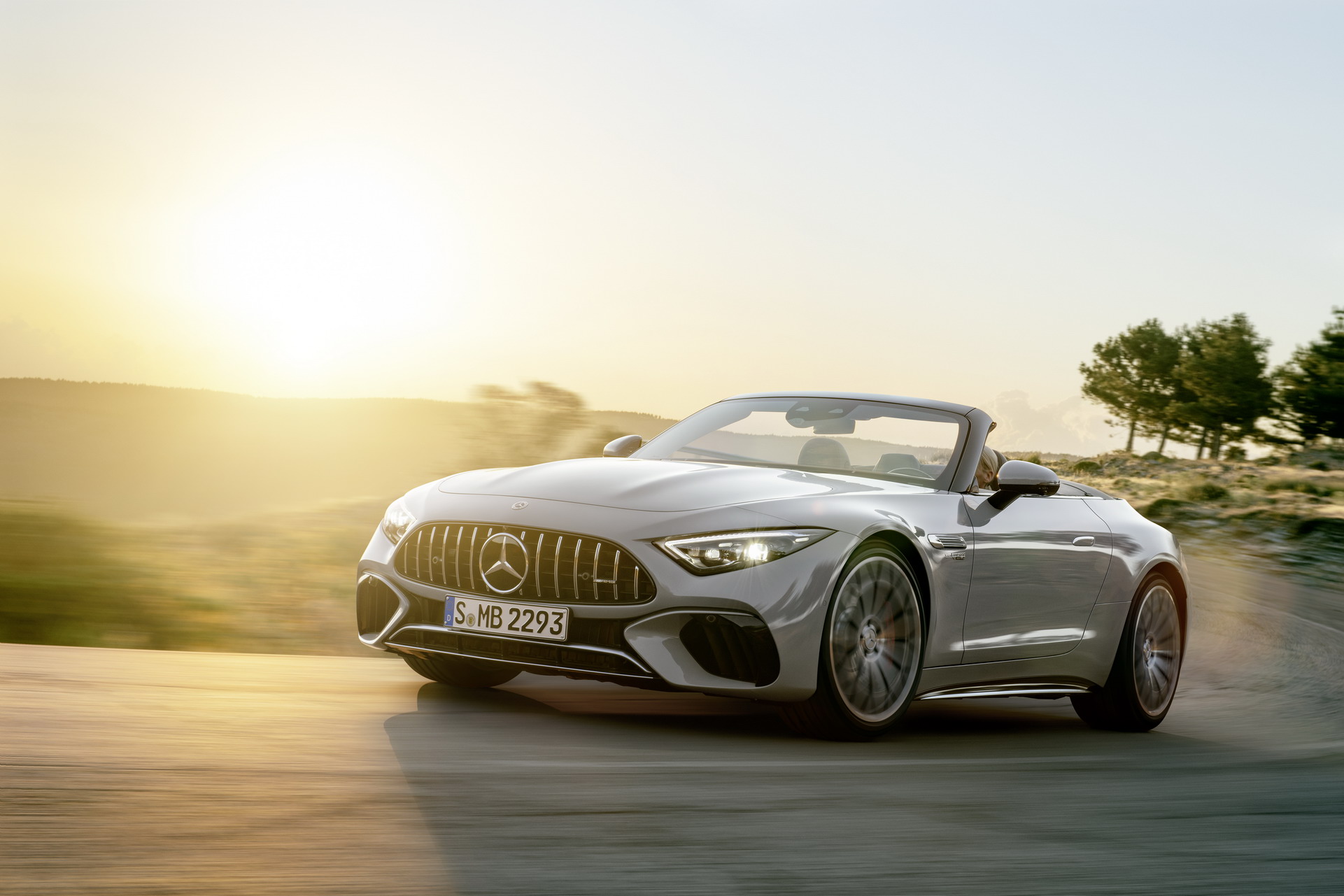 2022 Mercedes-AMG SL Breaks Cover With 2+2 Seats, Fabric Top, AWD And Up To 577 HP