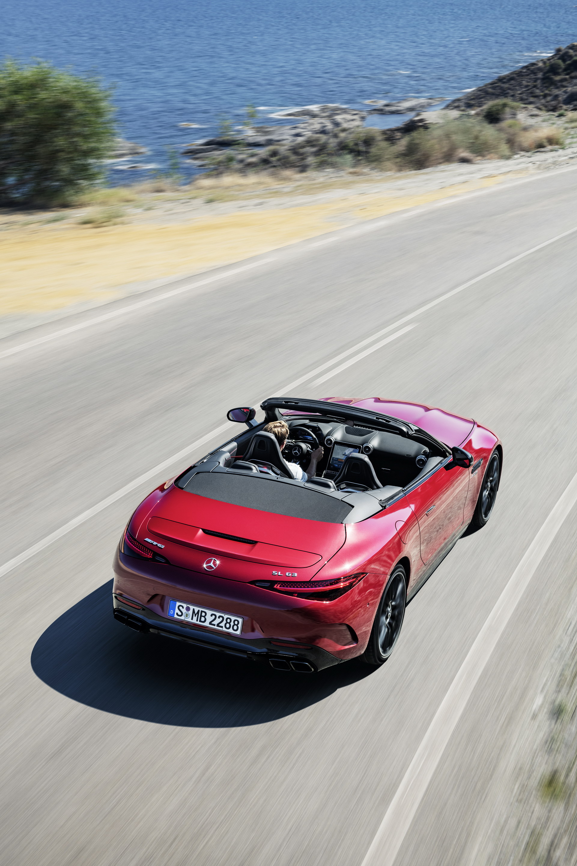 2022 Mercedes-AMG SL Breaks Cover With 2+2 Seats, Fabric Top, AWD And Up To 577 HP