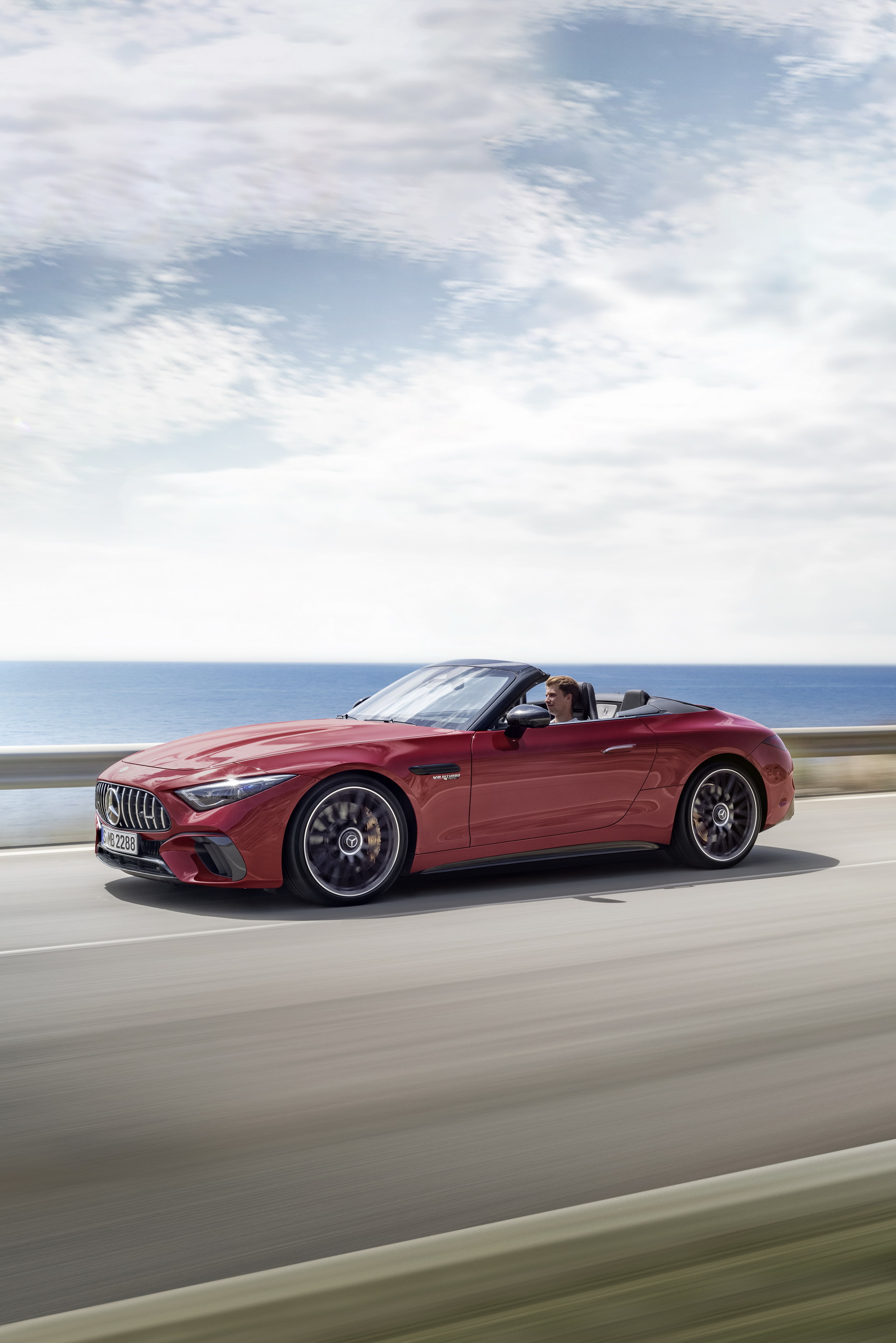 2022 Mercedes-AMG SL Breaks Cover With 2+2 Seats, Fabric Top, AWD And Up To 577 HP