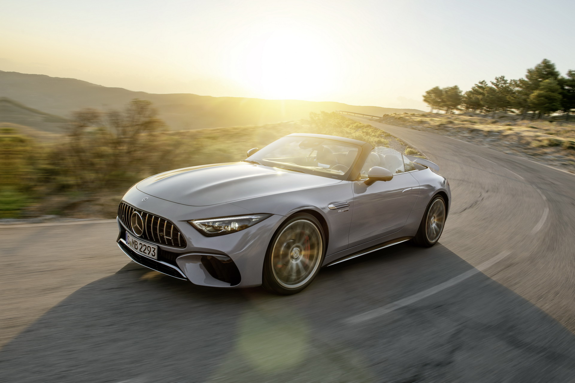 2022 Mercedes-AMG SL Breaks Cover With 2+2 Seats, Fabric Top, AWD And Up To 577 HP
