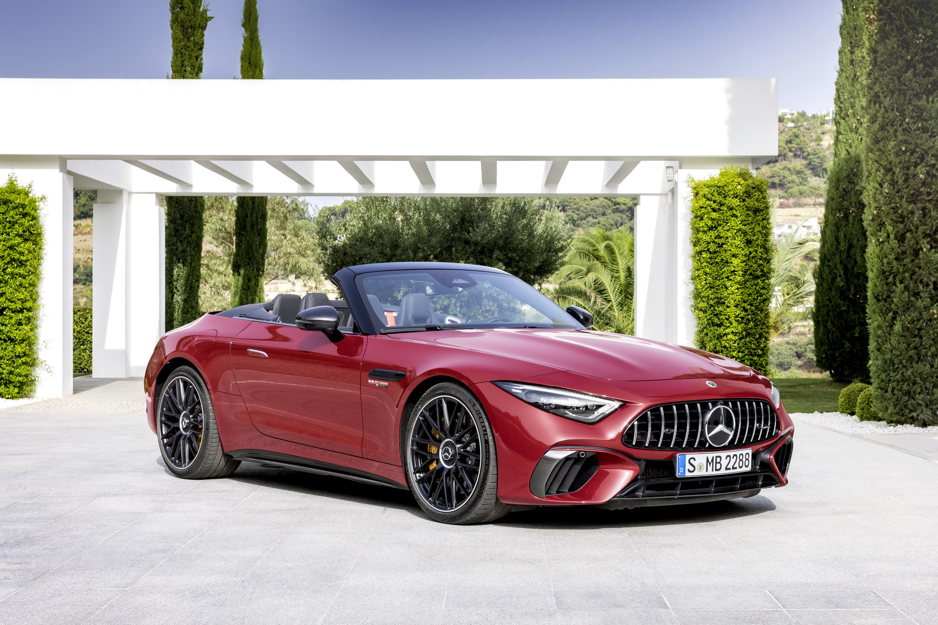 2022 Mercedes-AMG SL Breaks Cover With 2+2 Seats, Fabric Top, AWD And Up To 577 HP