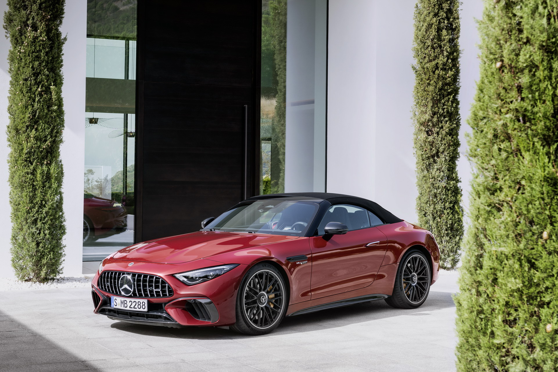 2022 Mercedes-AMG SL Breaks Cover With 2+2 Seats, Fabric Top, AWD And Up To 577 HP