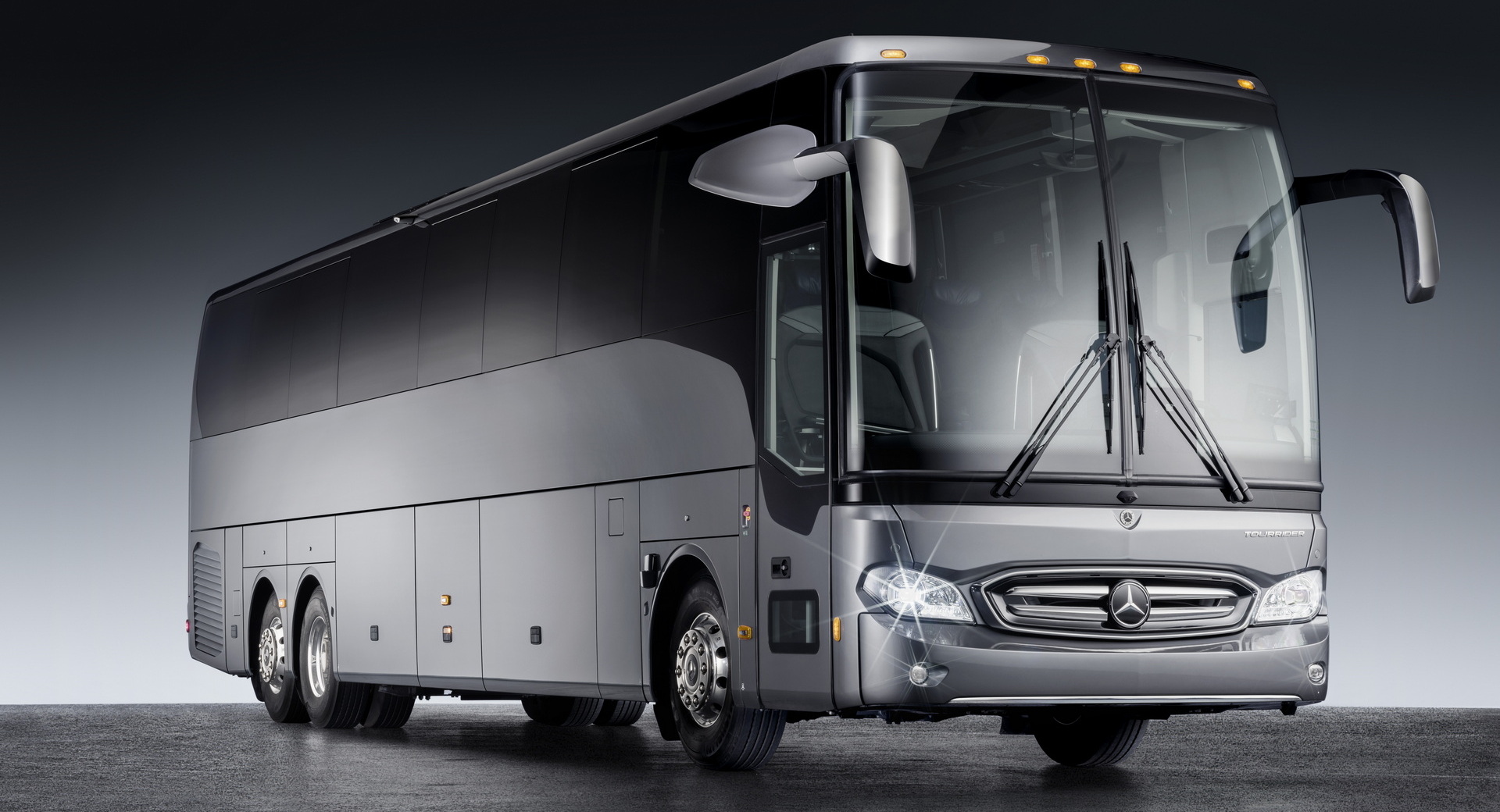 Mercedes-Benz's Latest Luxury Vehicle Comes With 1,550 LB-FT Of Torque, Is  Also A Bus | Carscoops